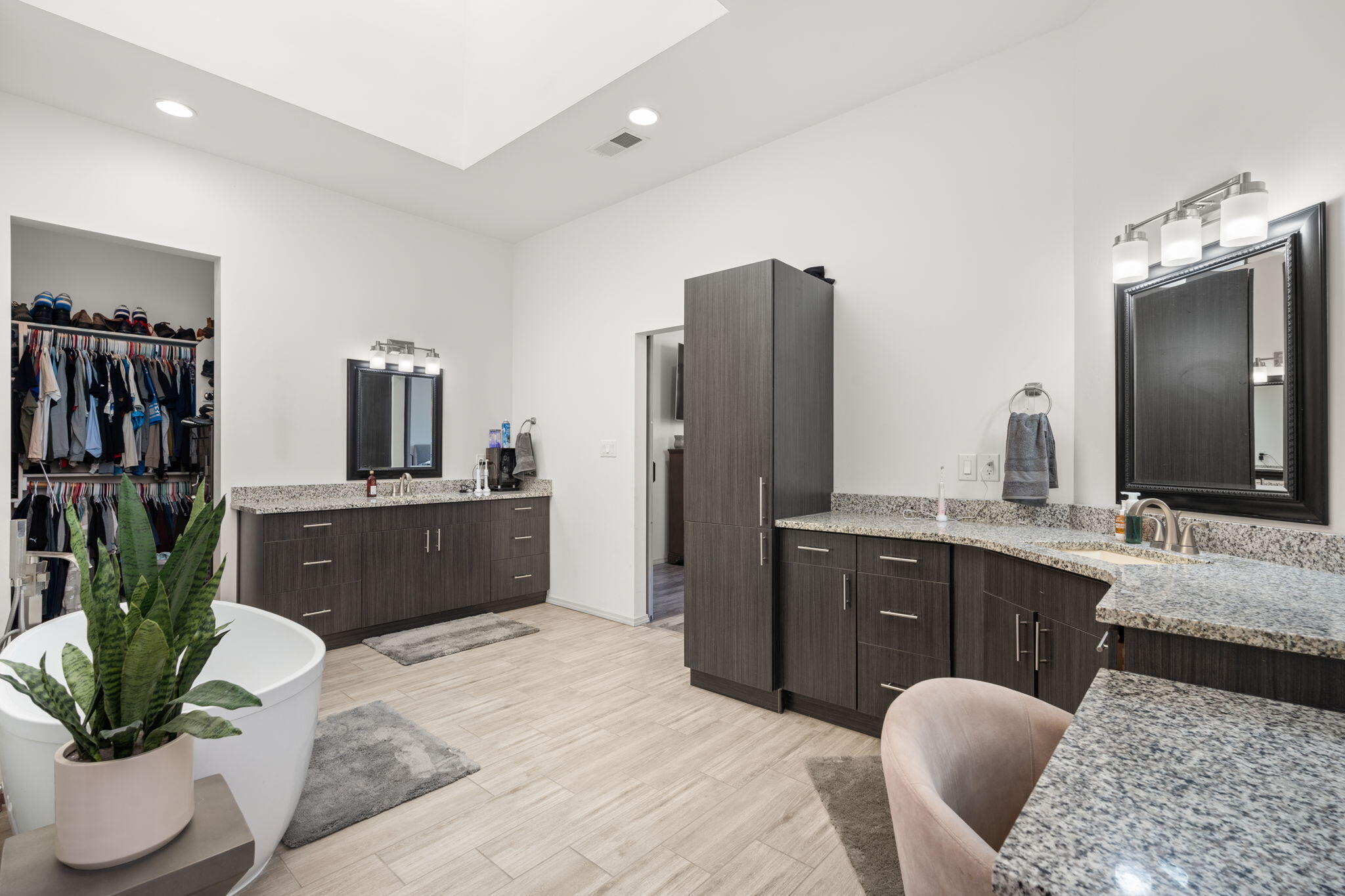 10809 OLYMPIC Street NW