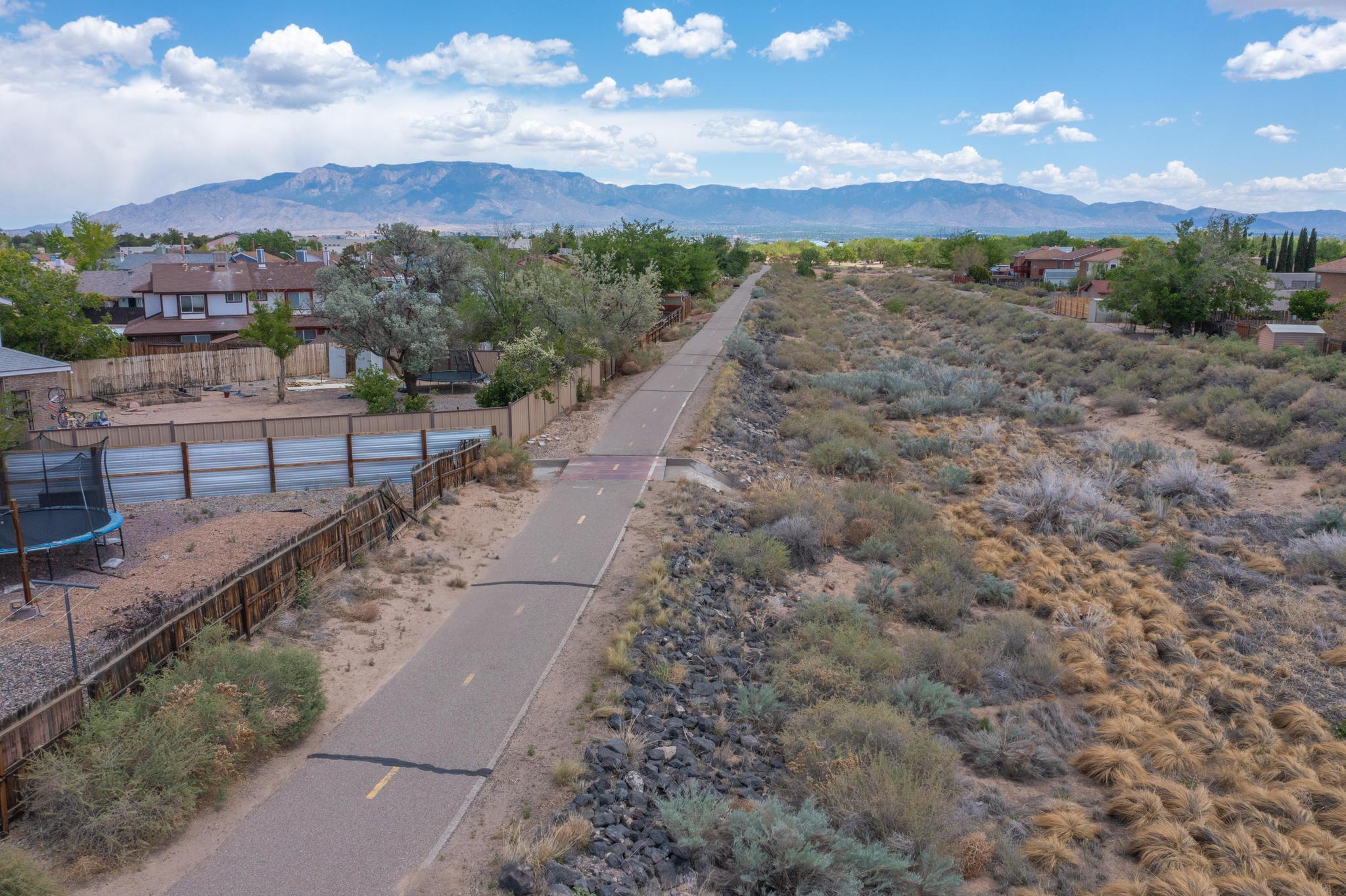 5508 GOLD RUSH Drive NW