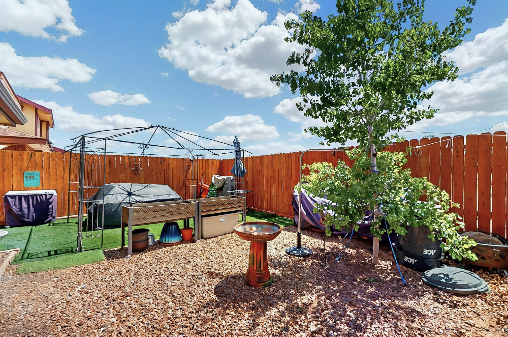 5508 GOLD RUSH Drive NW