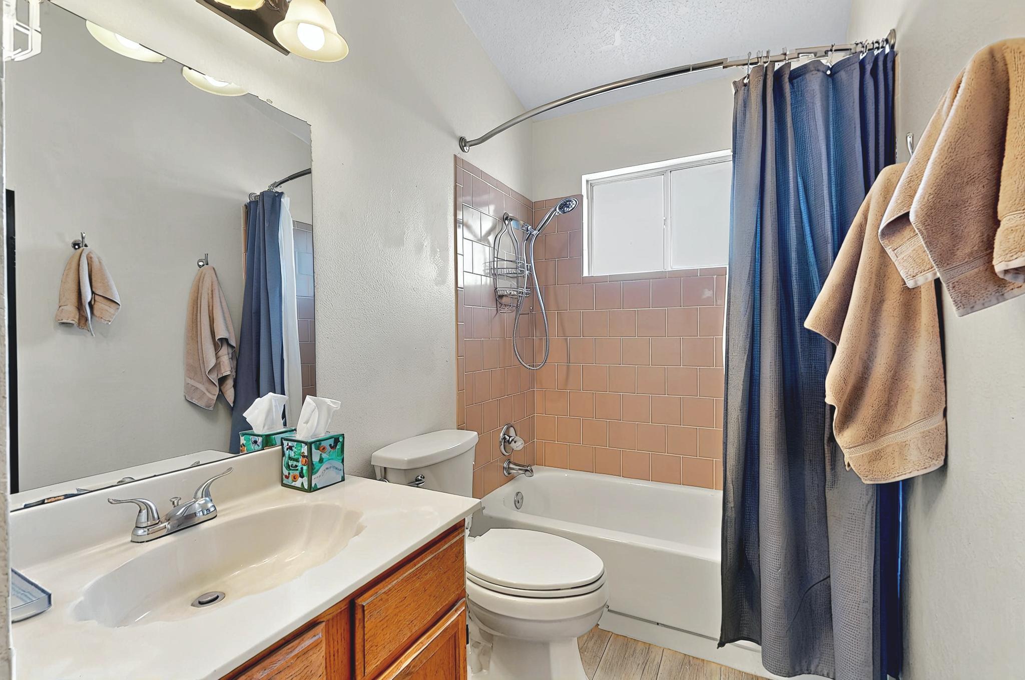 5508 GOLD RUSH Drive NW