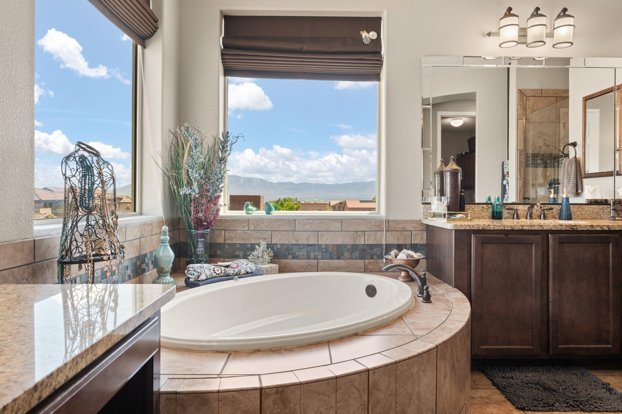 6816 LARGO VISTA Street NW