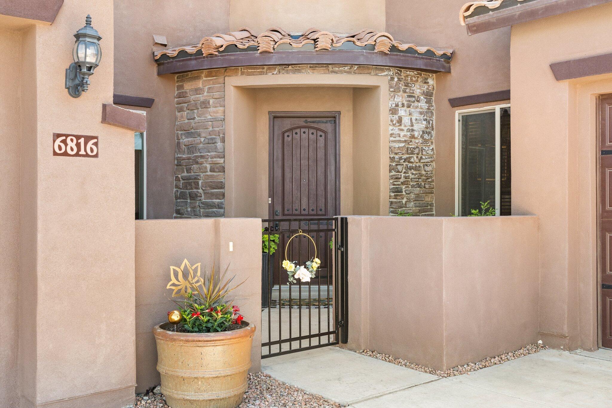 6816 LARGO VISTA Street NW