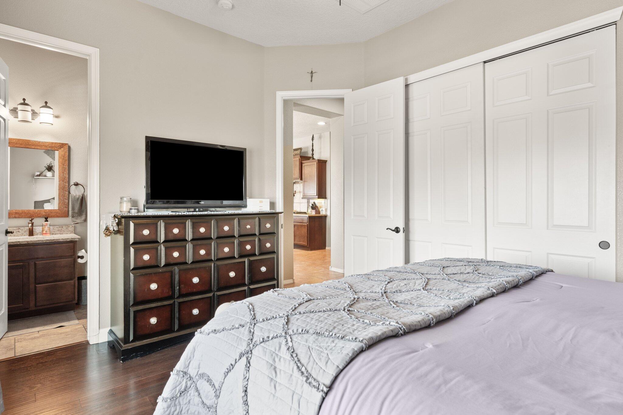 6816 LARGO VISTA Street NW