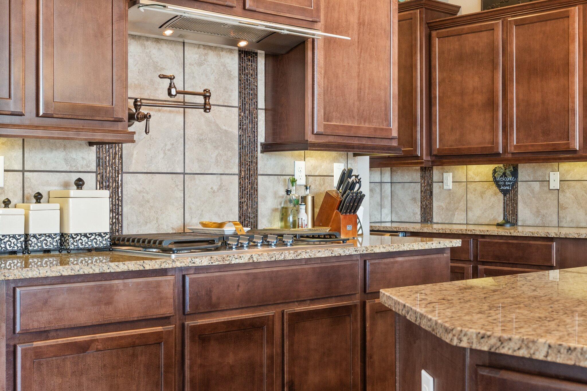 6816 LARGO VISTA Street NW