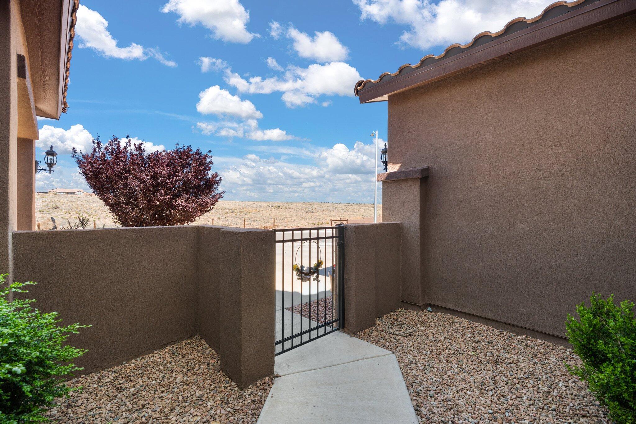 6816 LARGO VISTA Street NW