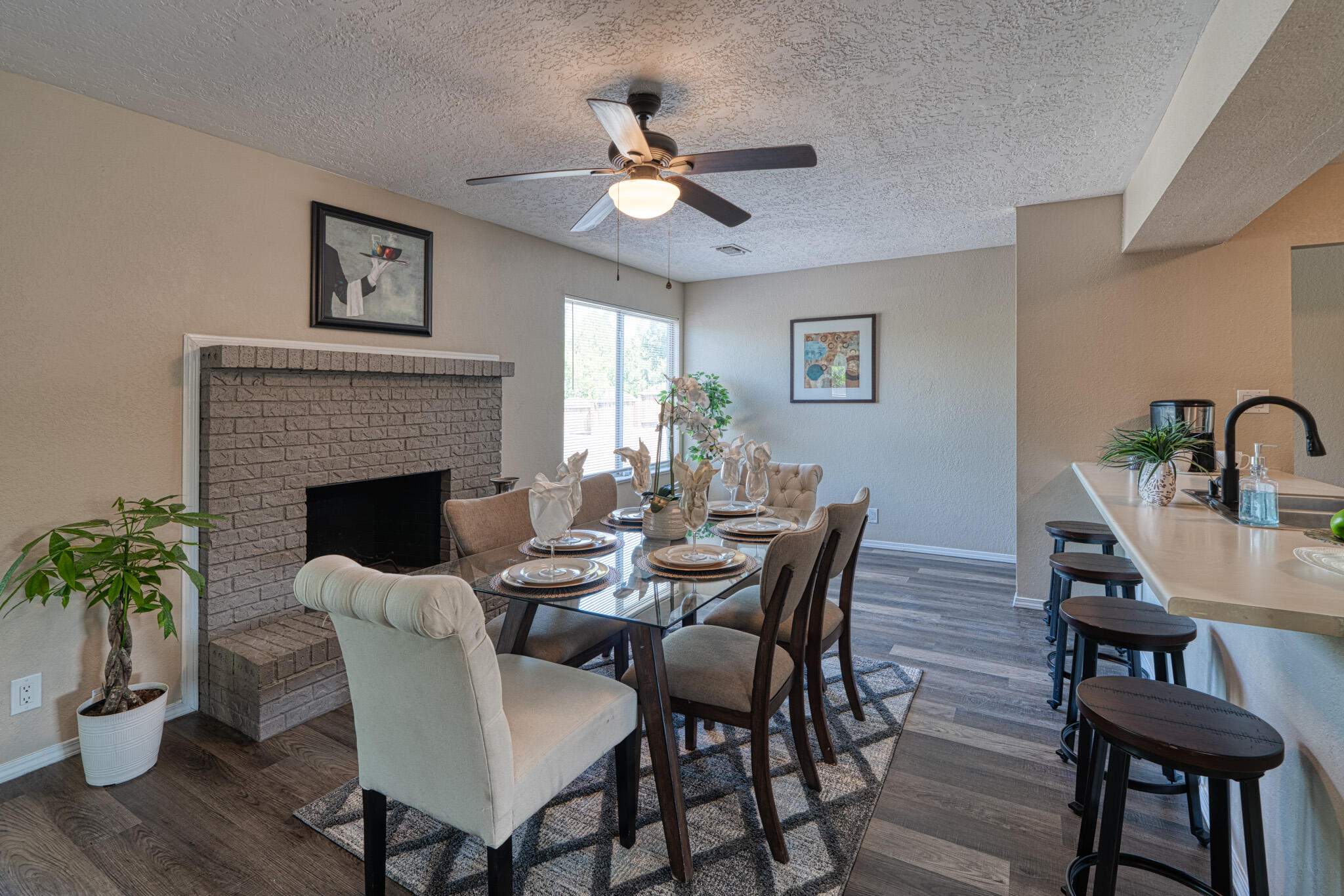 6421 Rosalind Drive NE