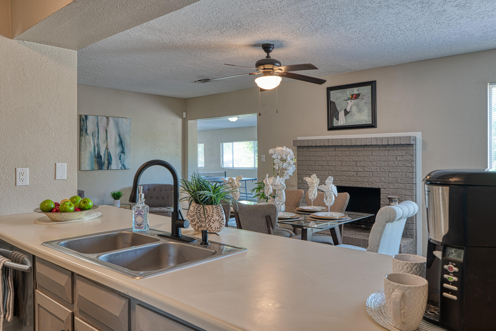 6421 Rosalind Drive NE