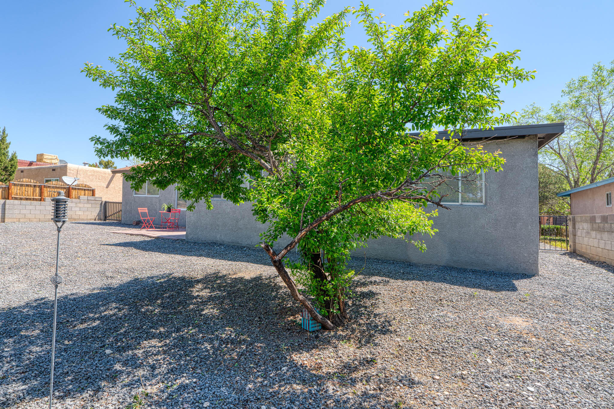 6421 Rosalind Drive NE