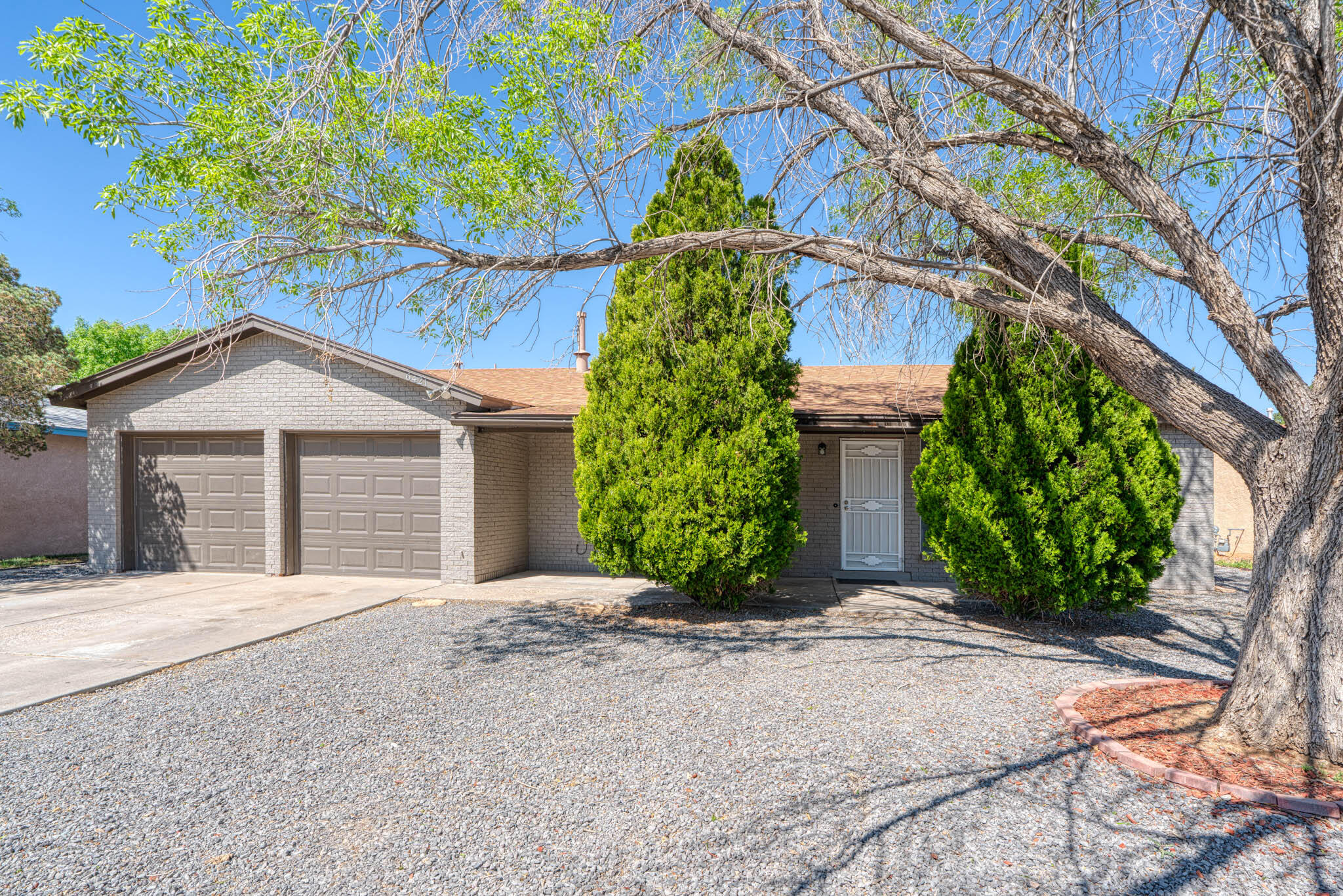 6421 Rosalind Drive NE