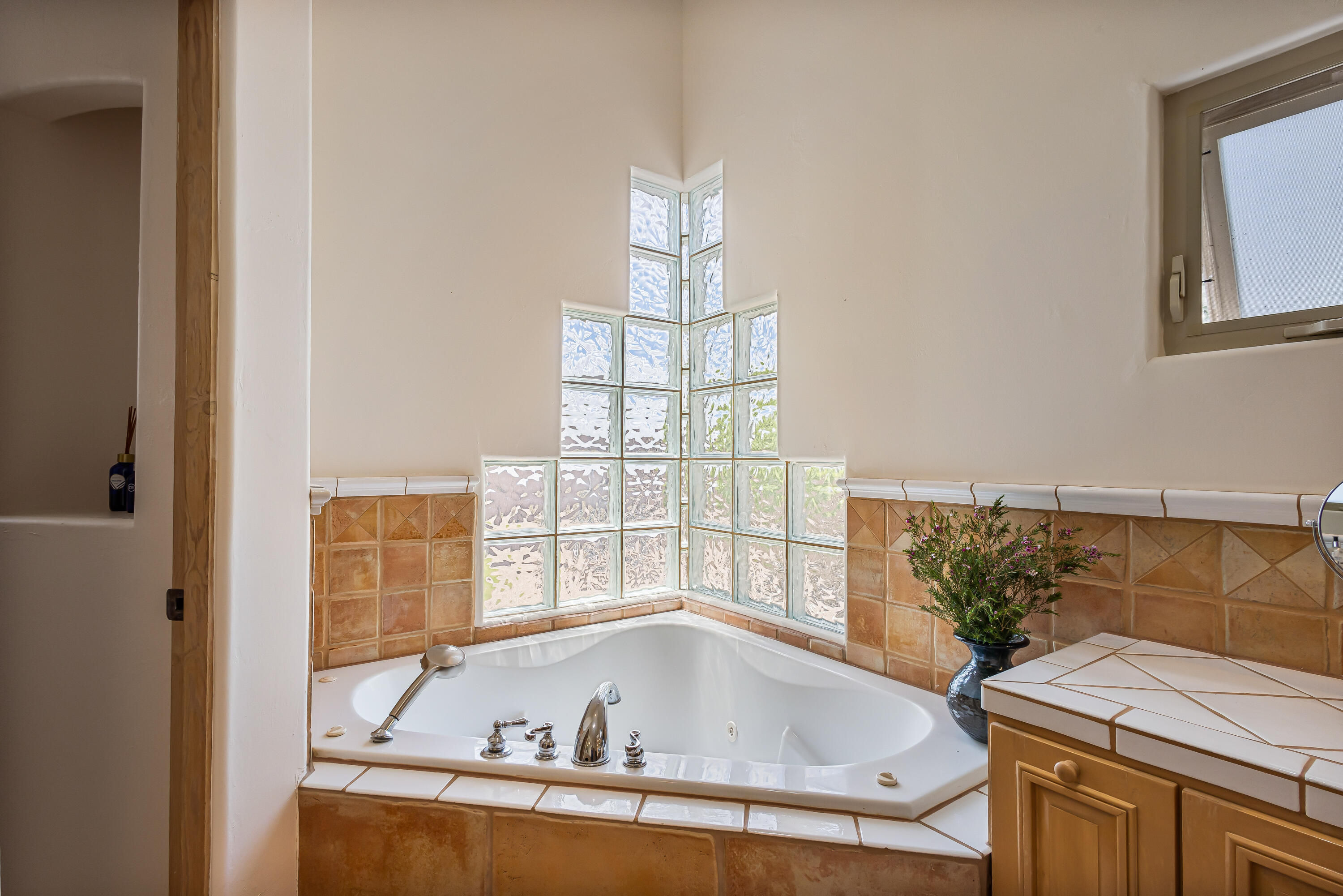 12012 SUMMERWIND Place NE