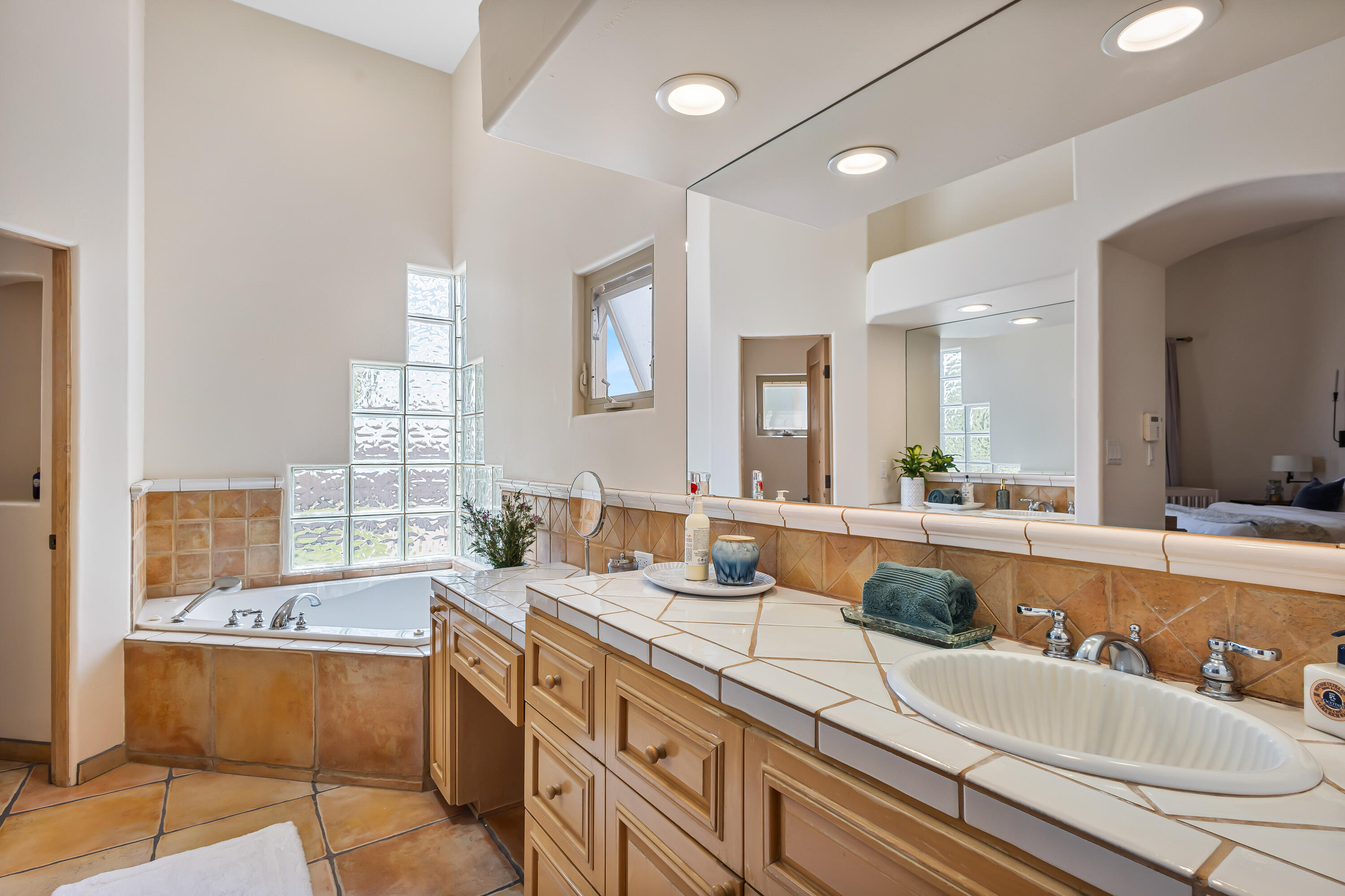 12012 SUMMERWIND Place NE