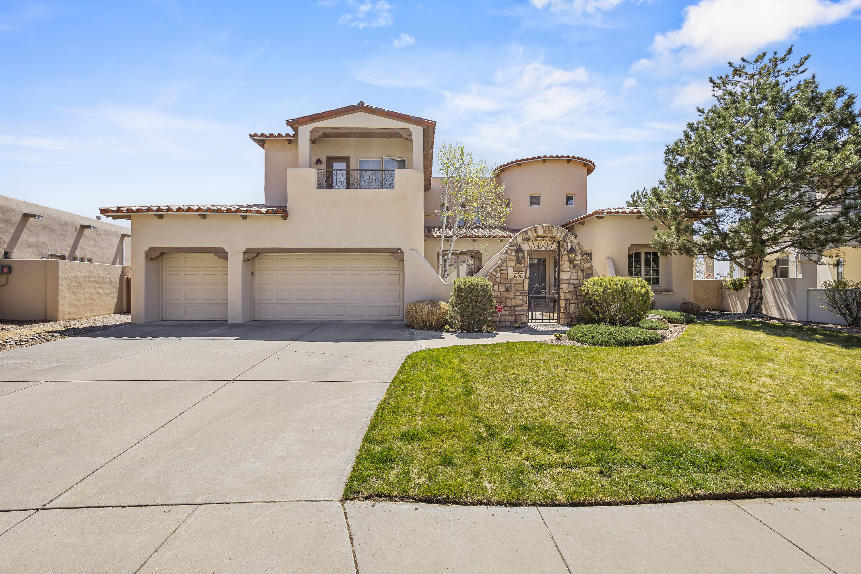 12012 SUMMERWIND Place NE