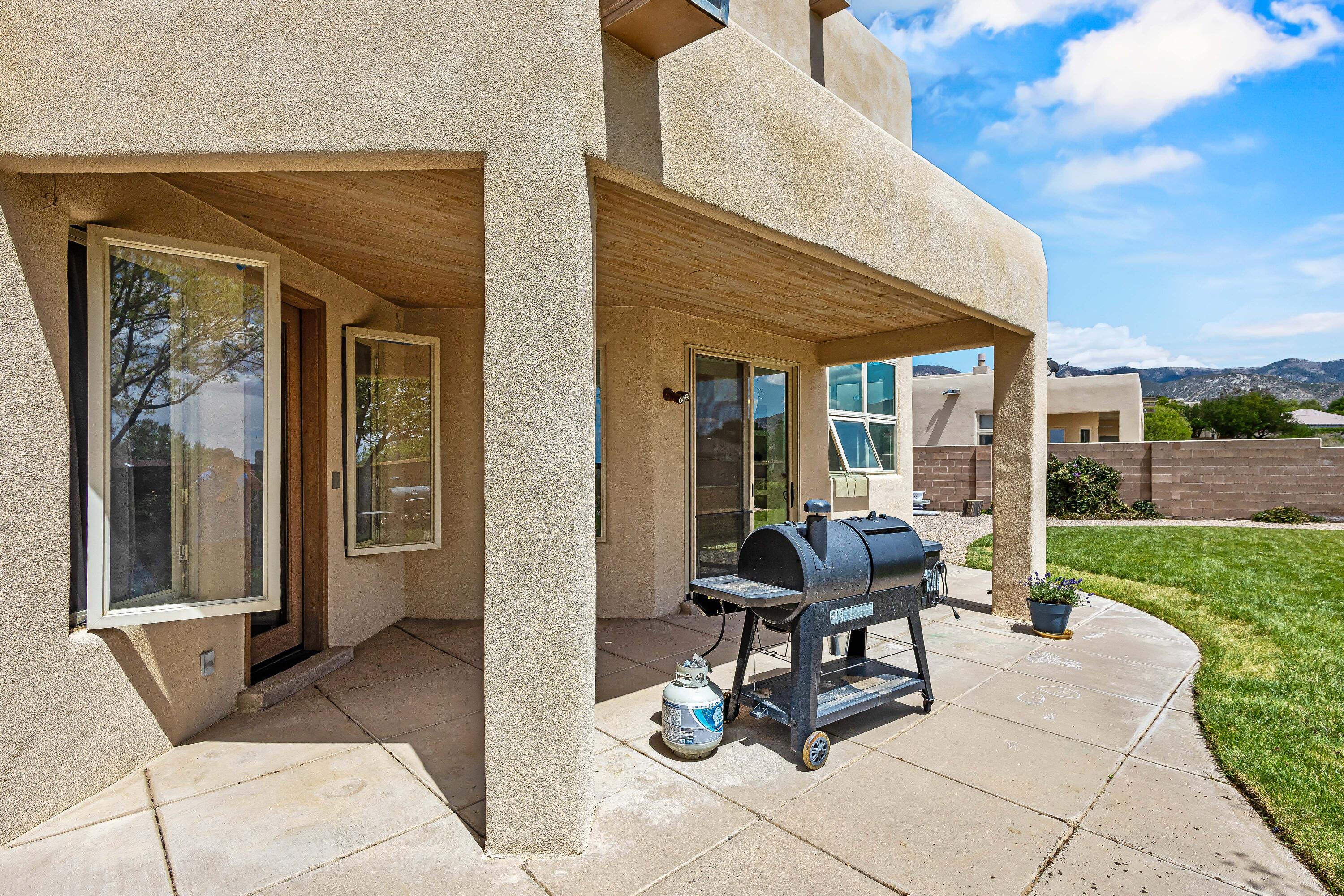 12012 SUMMERWIND Place NE