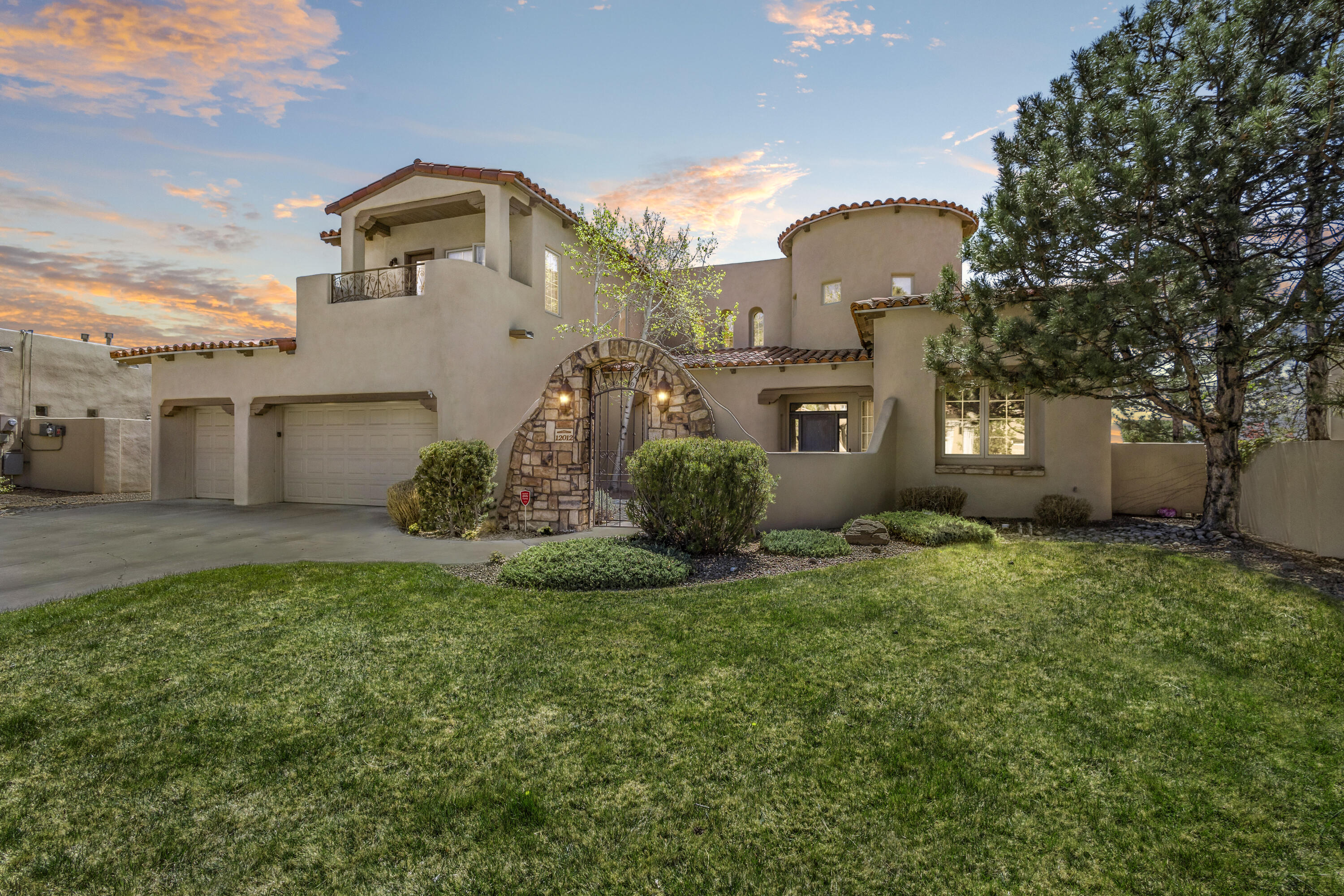 12012 SUMMERWIND Place NE