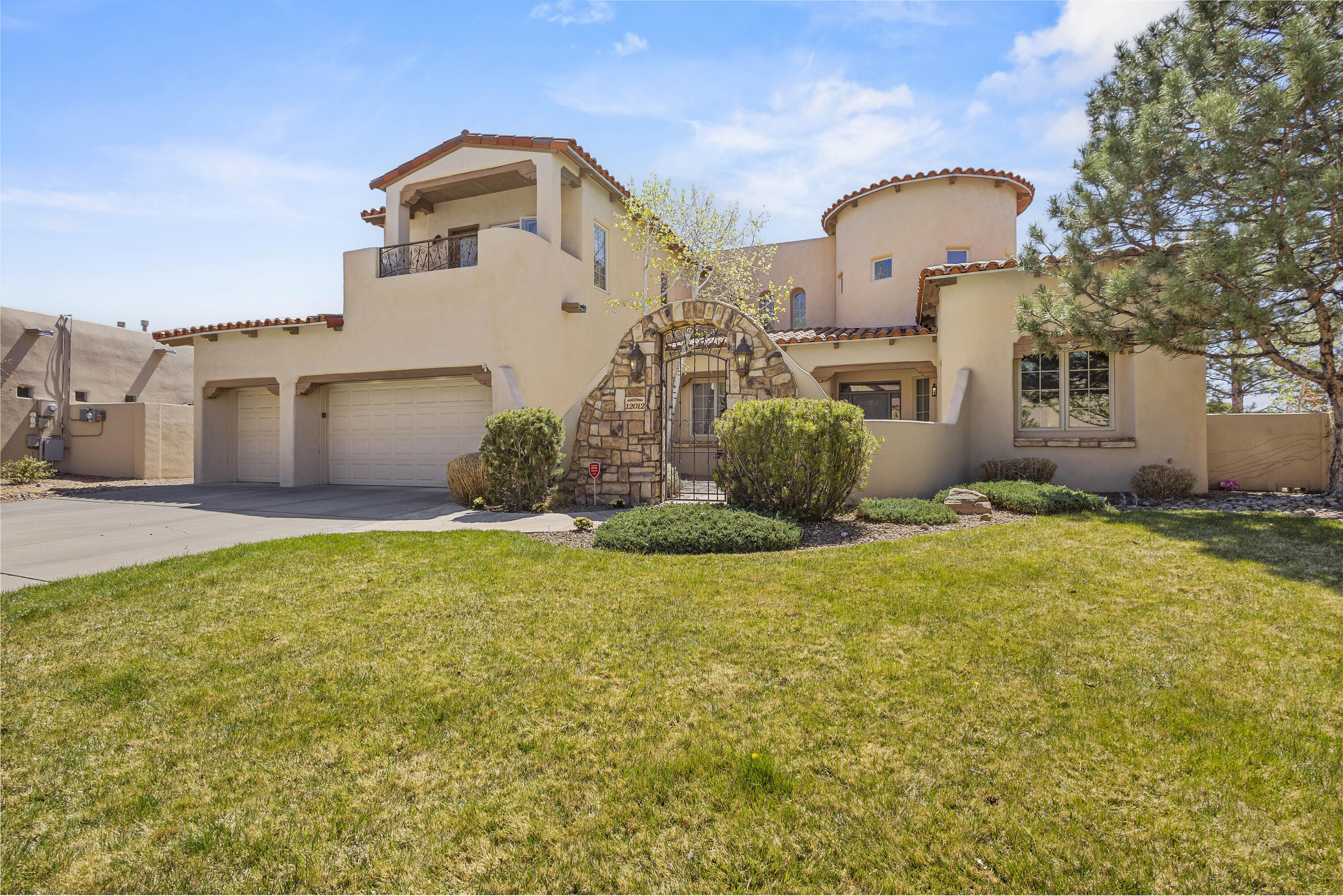 12012 SUMMERWIND Place NE