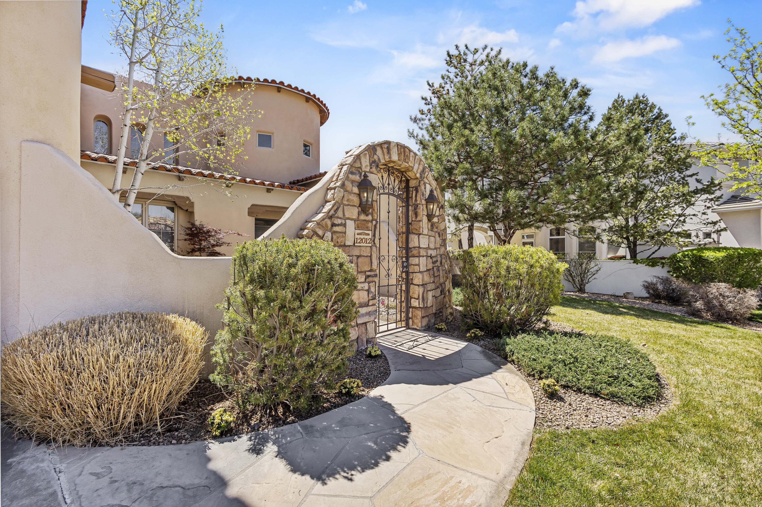 12012 SUMMERWIND Place NE