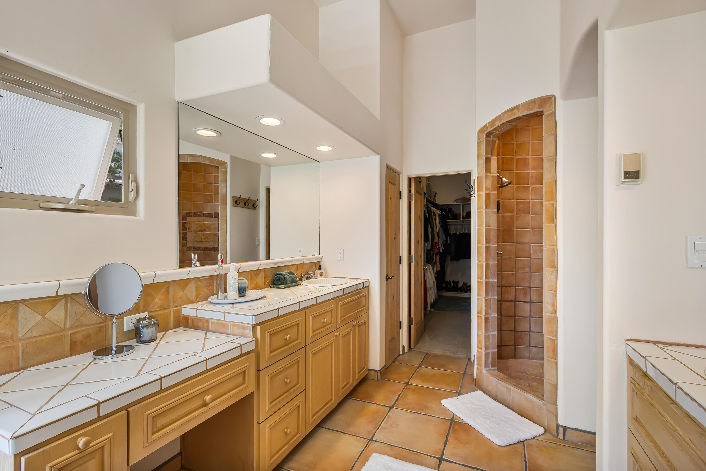 12012 SUMMERWIND Place NE