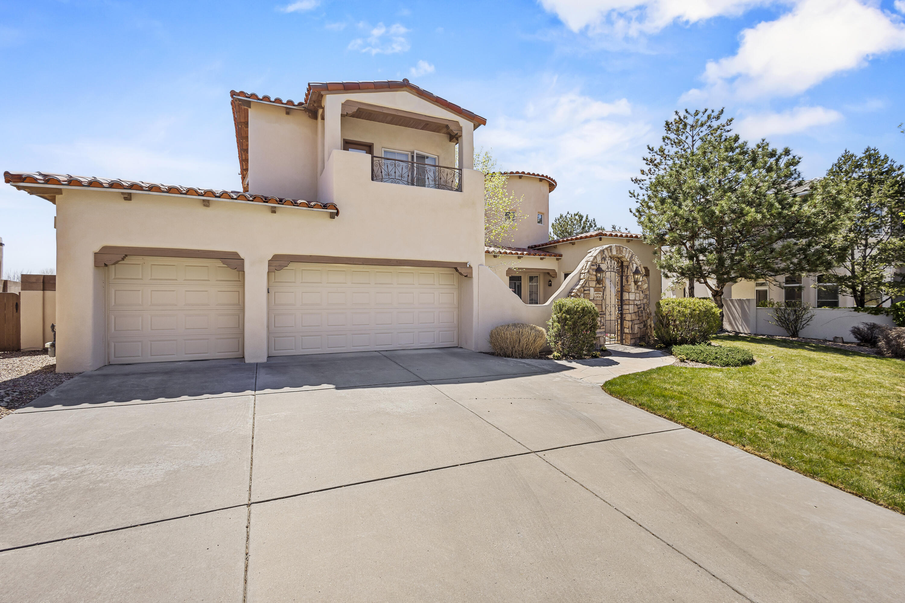 12012 SUMMERWIND Place NE