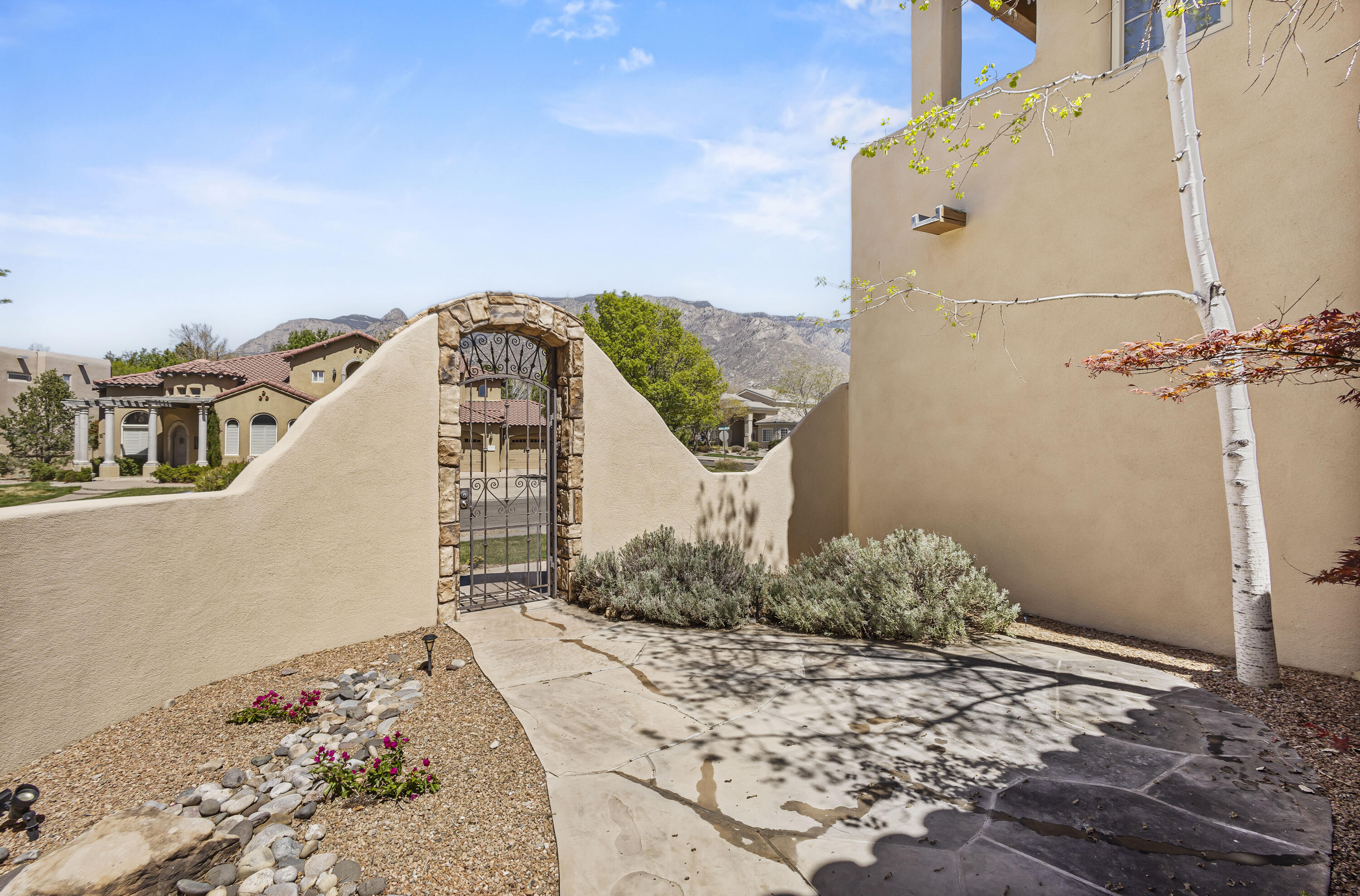 12012 SUMMERWIND Place NE