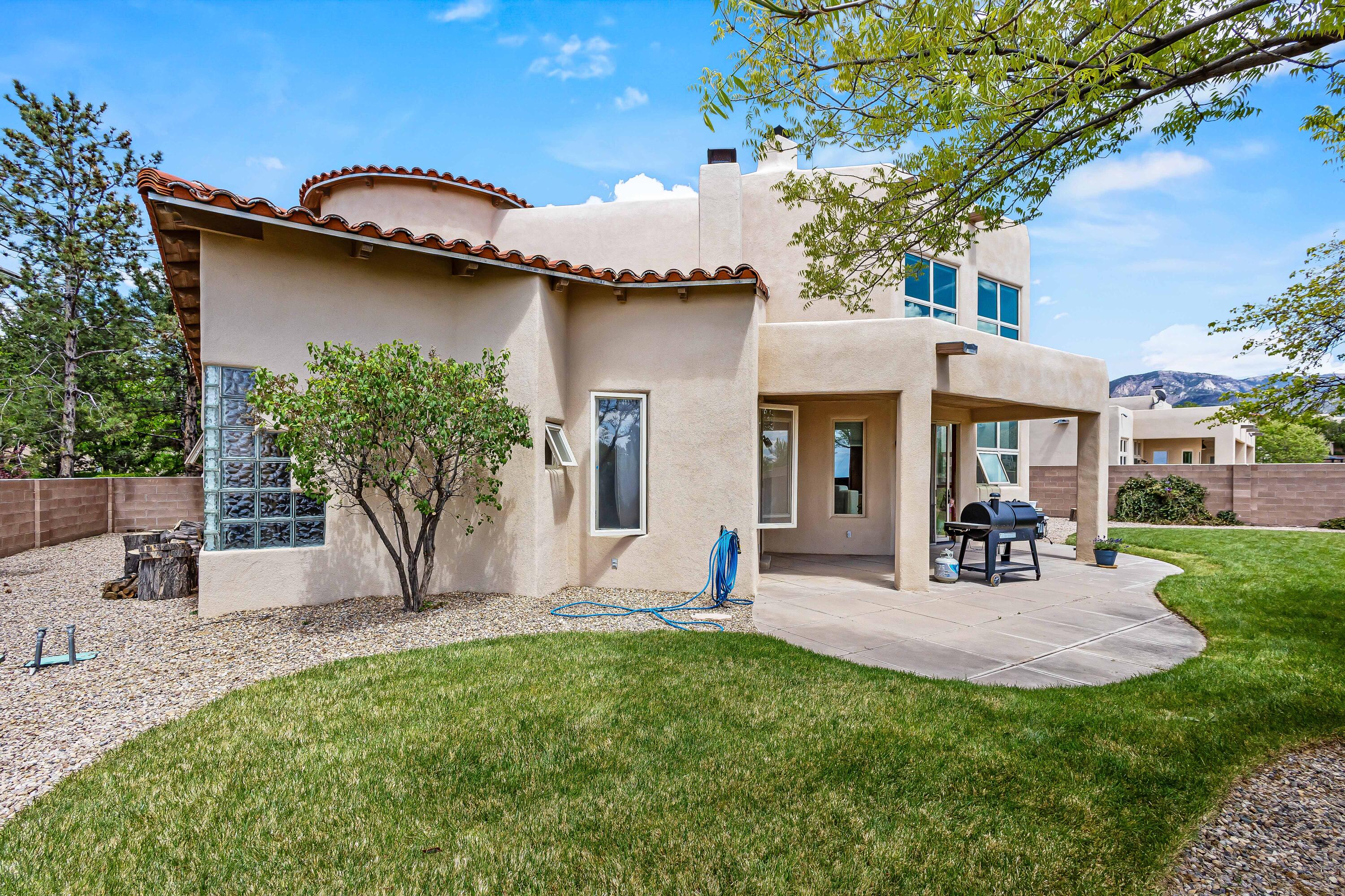 12012 SUMMERWIND Place NE