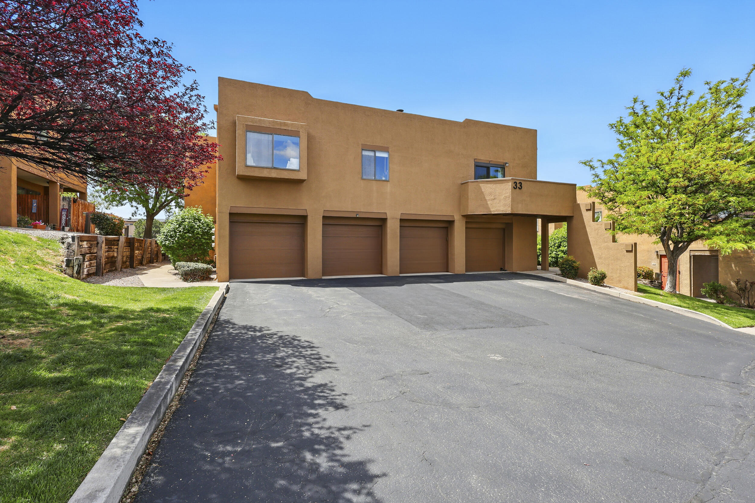 2900 VISTA DEL REY 33A