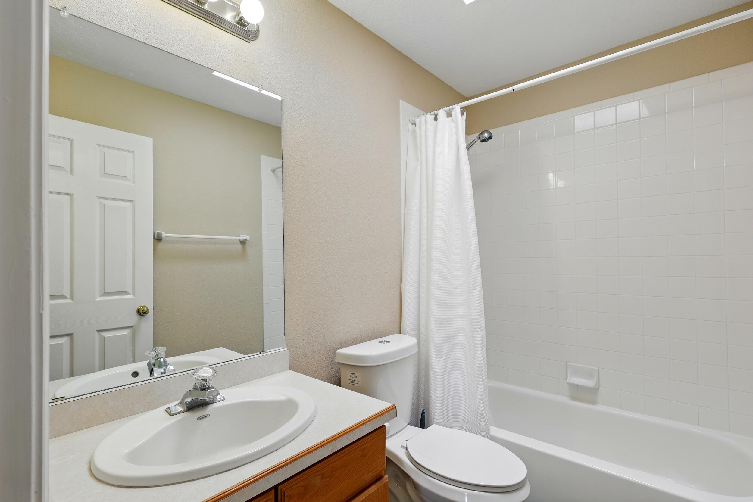 2900 VISTA DEL REY 33A