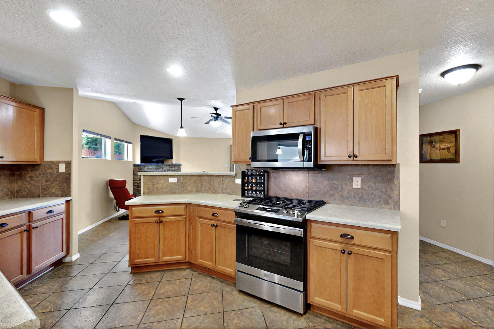 10912 SALTILLO Street NW