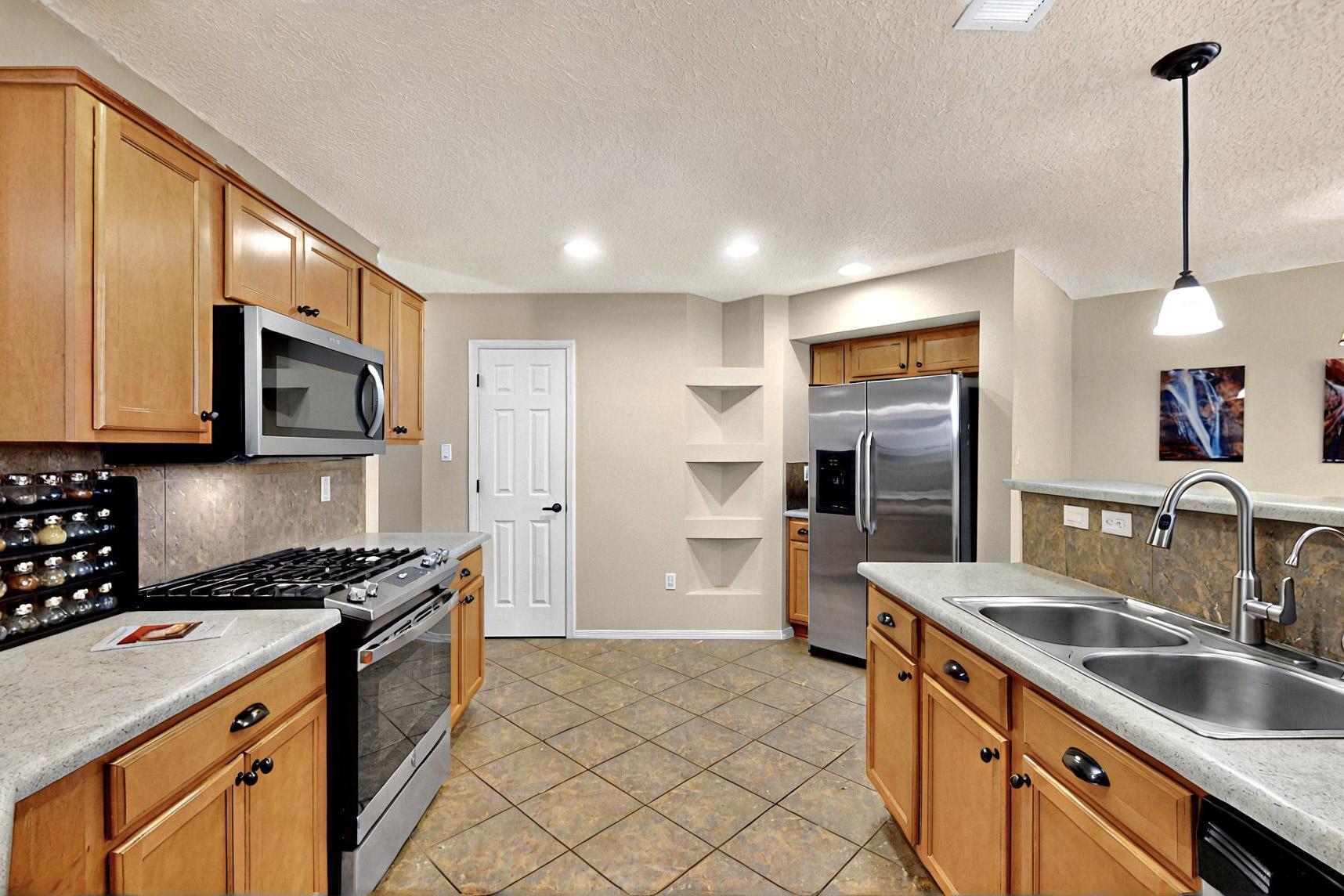 10912 SALTILLO Street NW