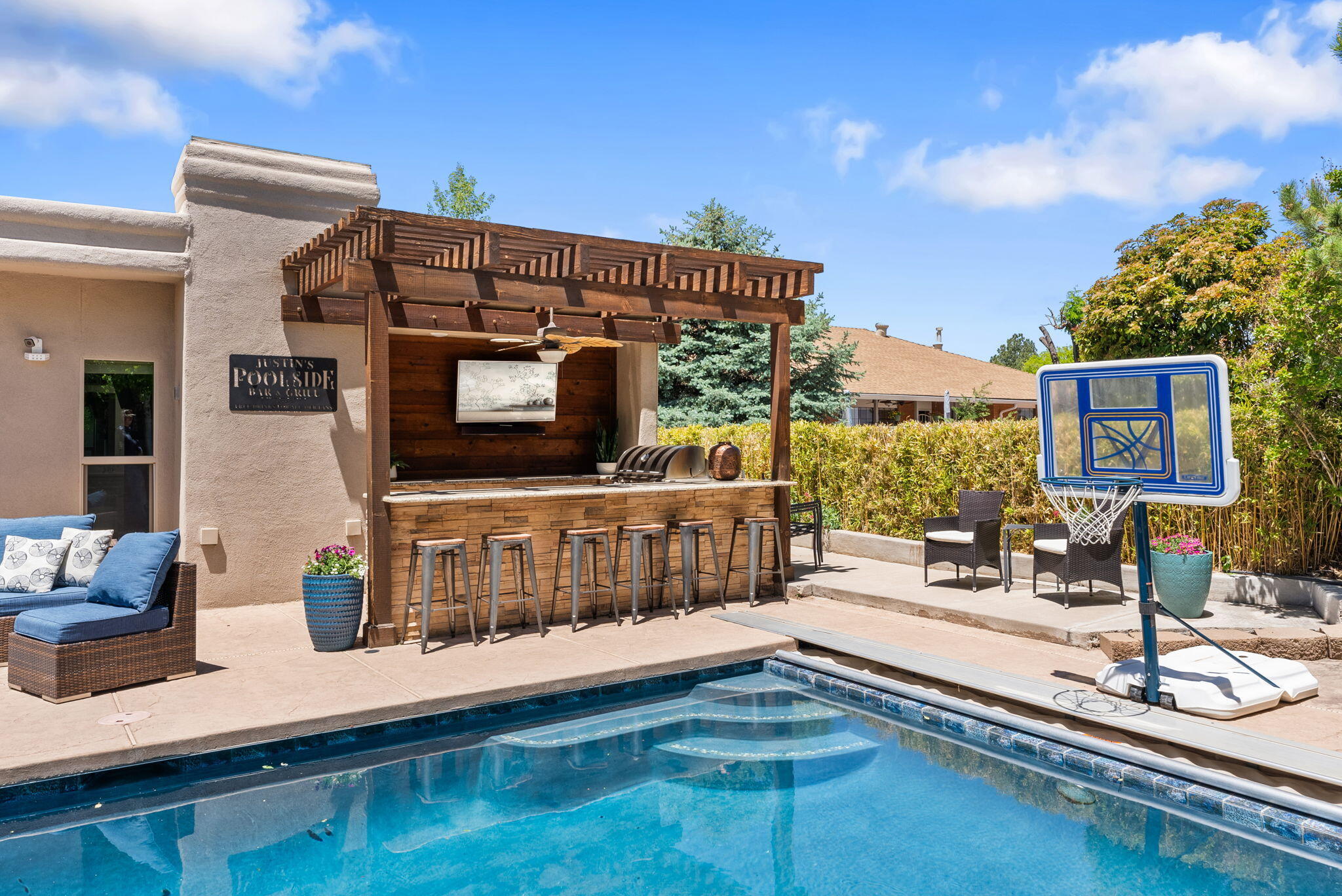 5512 ESTRELLITA DEL NORTE Road NE