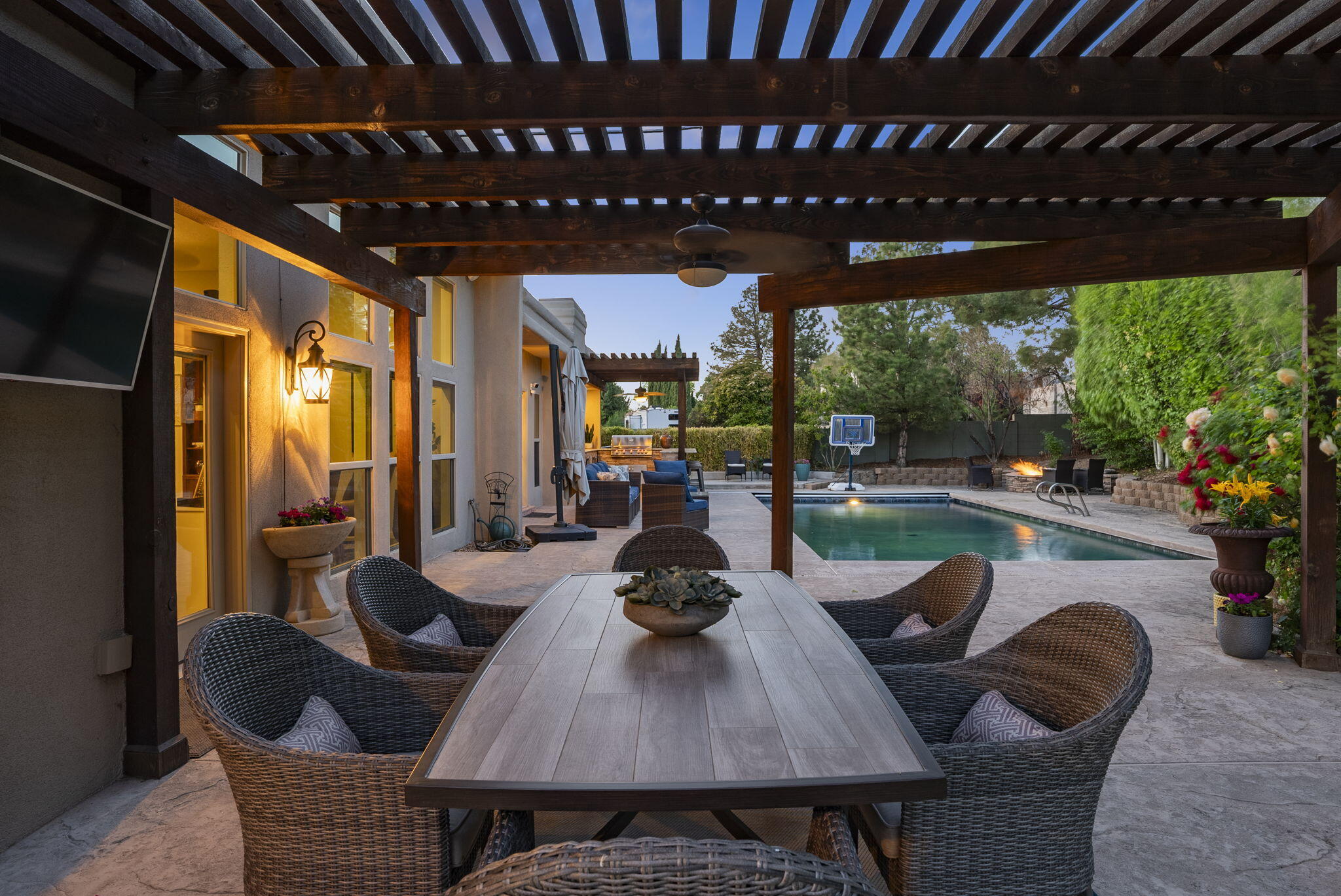 5512 ESTRELLITA DEL NORTE Road NE