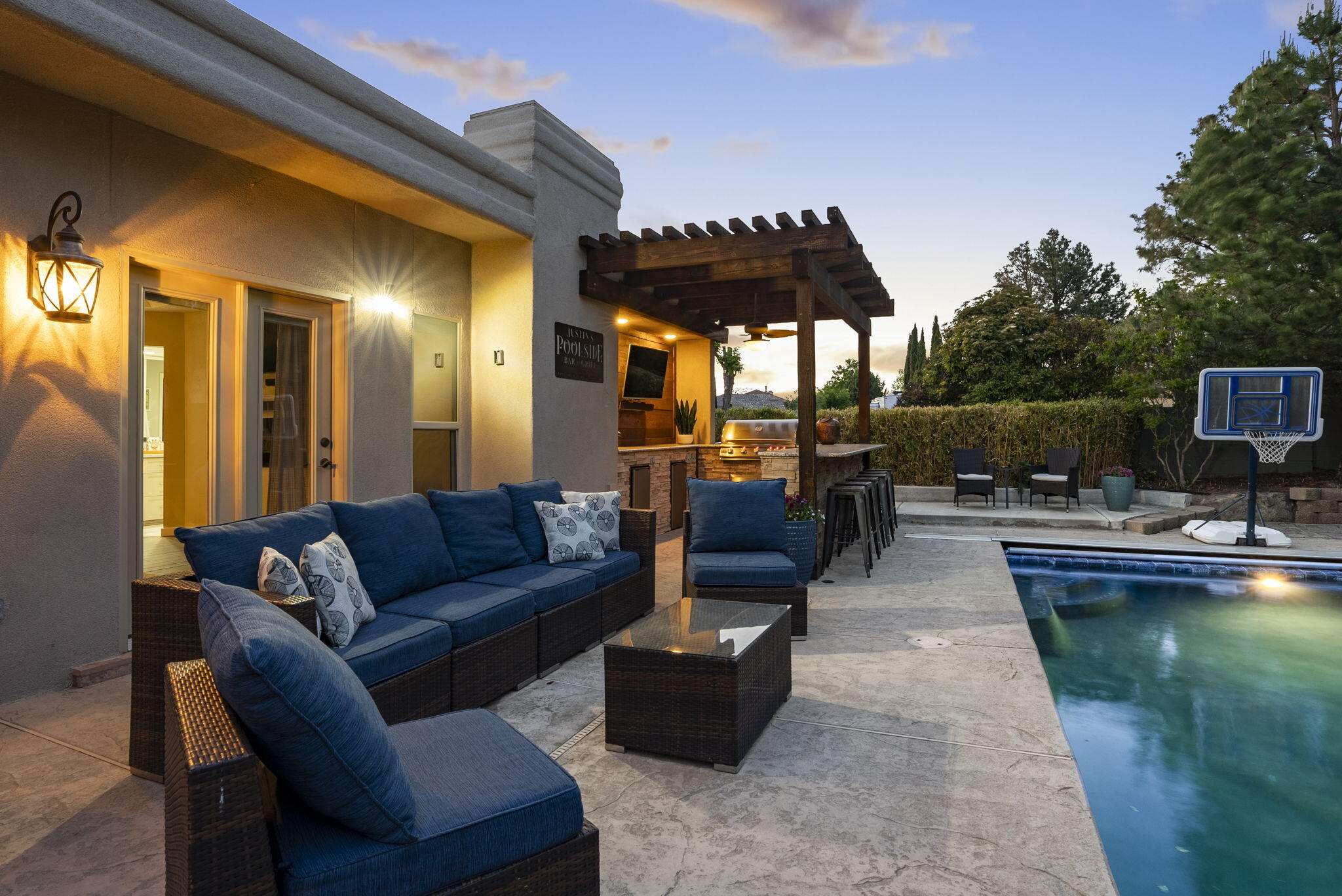 5512 ESTRELLITA DEL NORTE Road NE