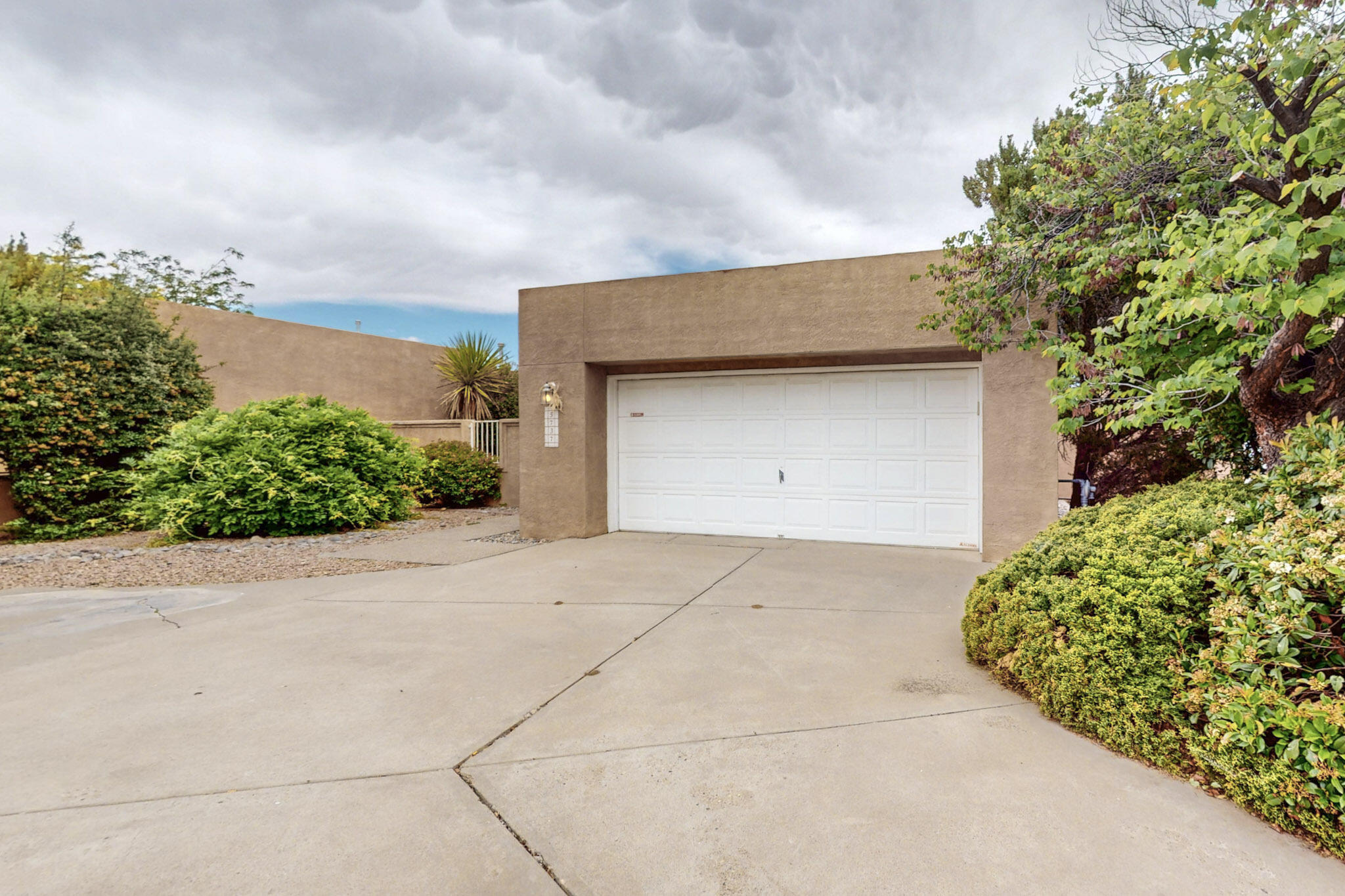 5737 PEPPERTREE Place NE