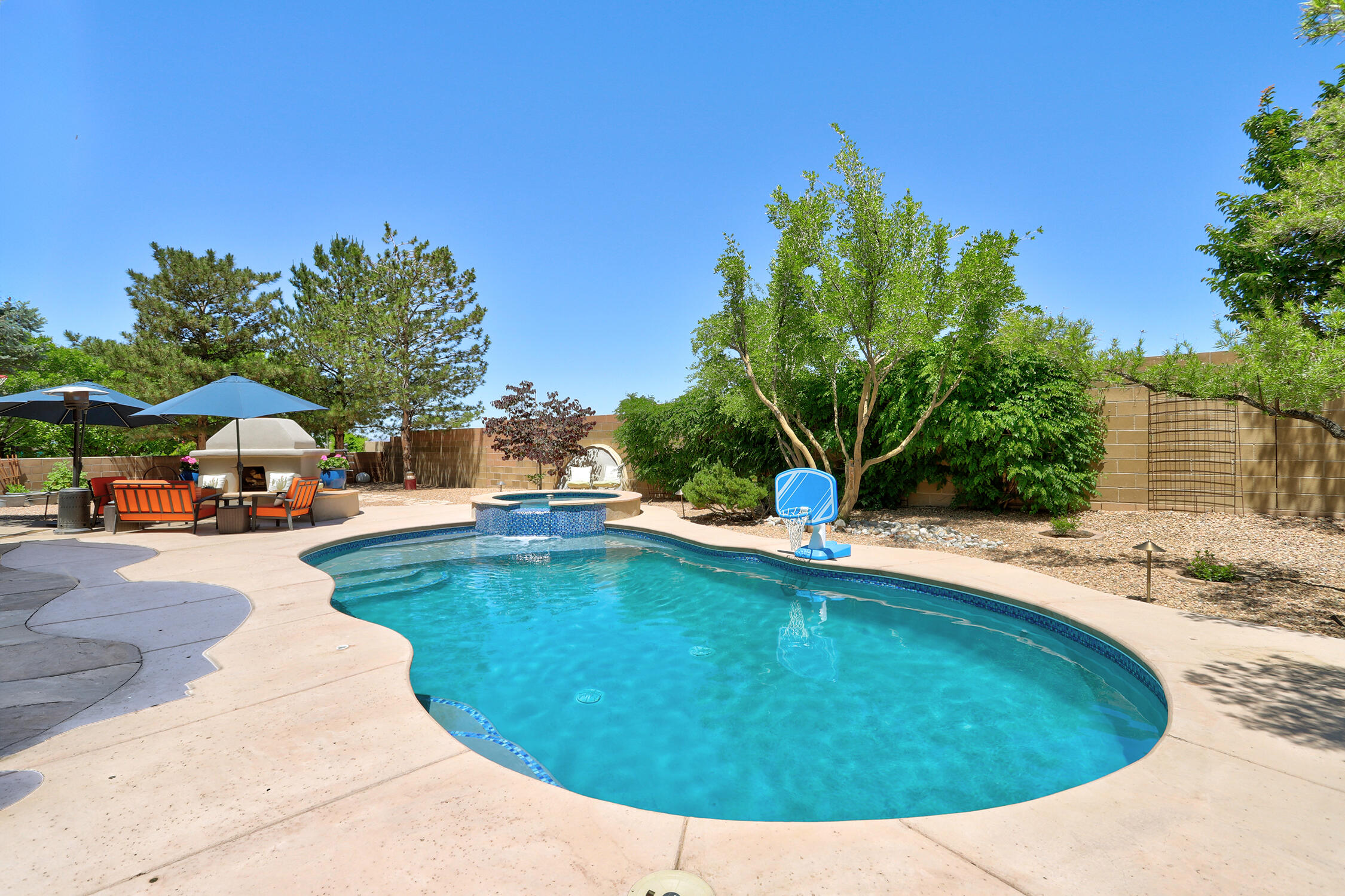 7335 BLUE MOON Lane NE