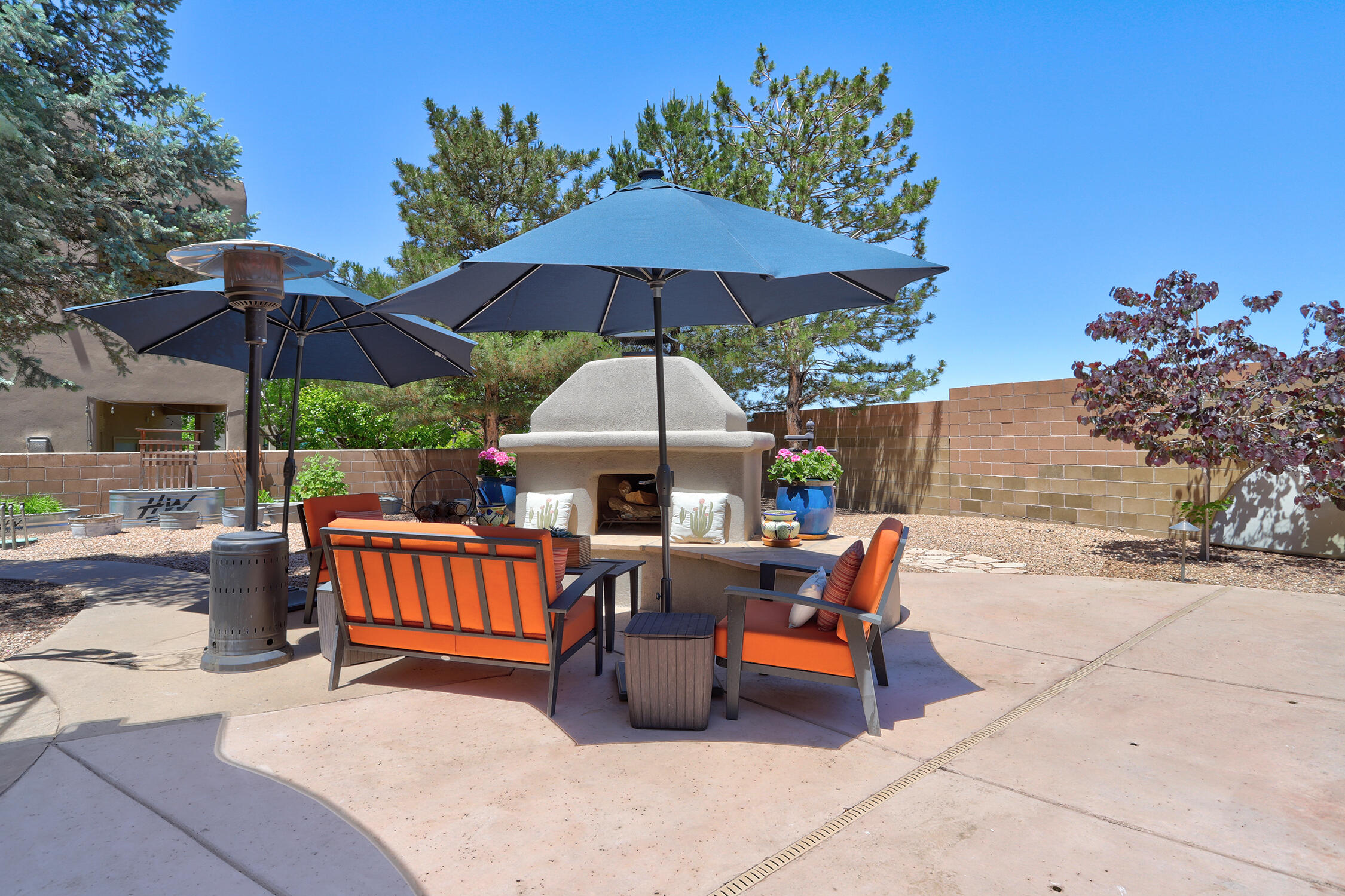 7335 BLUE MOON Lane NE