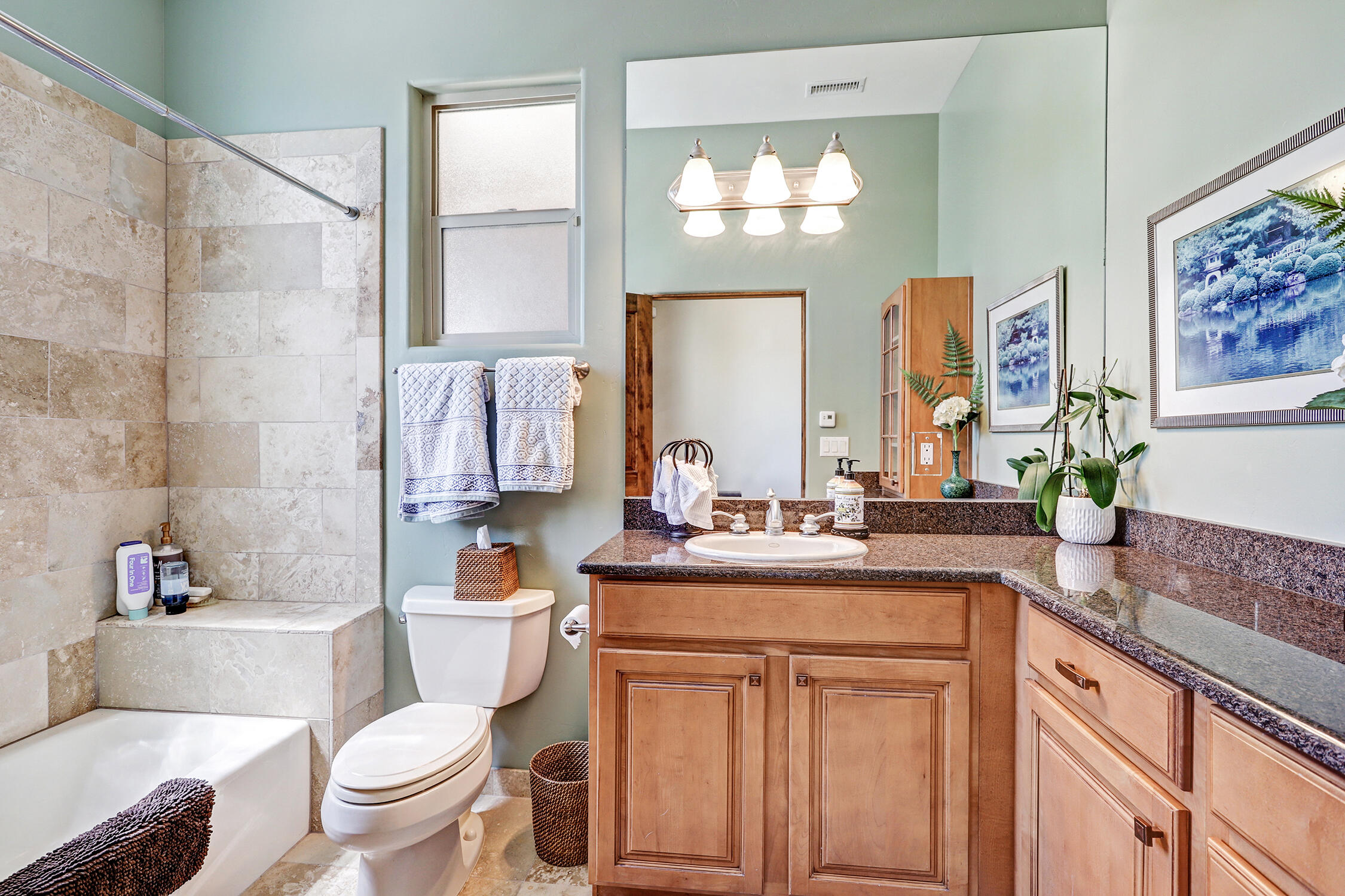 7335 BLUE MOON Lane NE