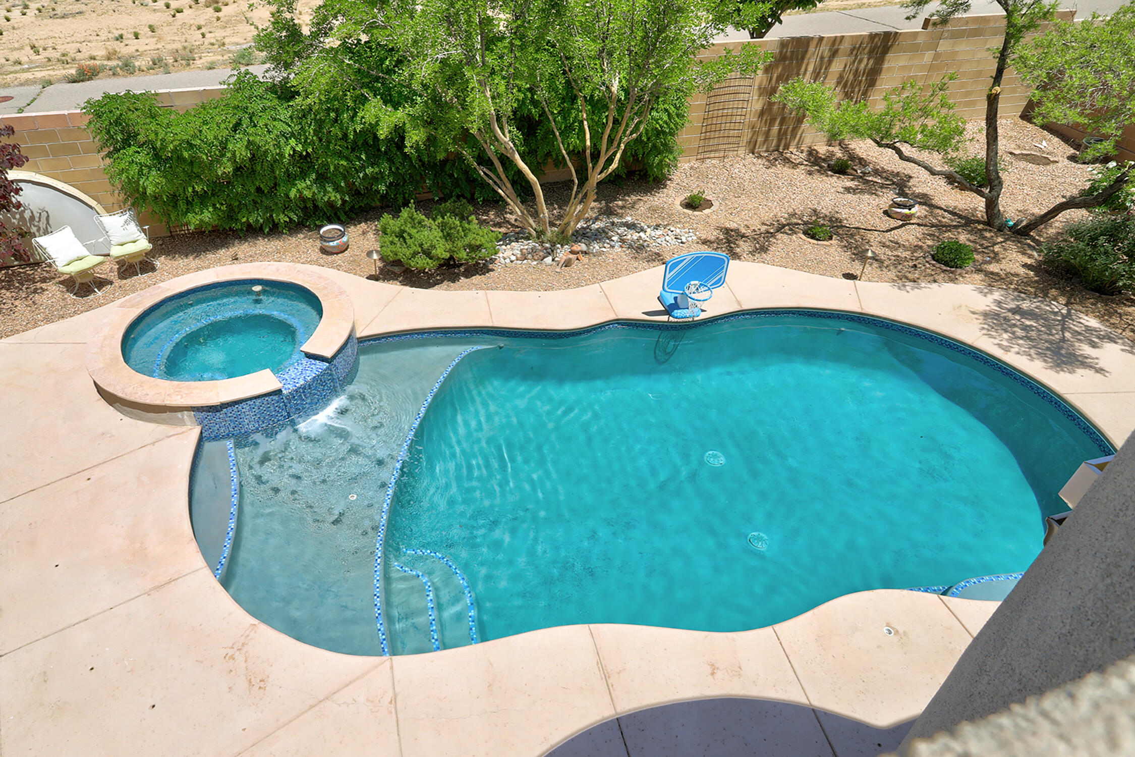 7335 BLUE MOON Lane NE