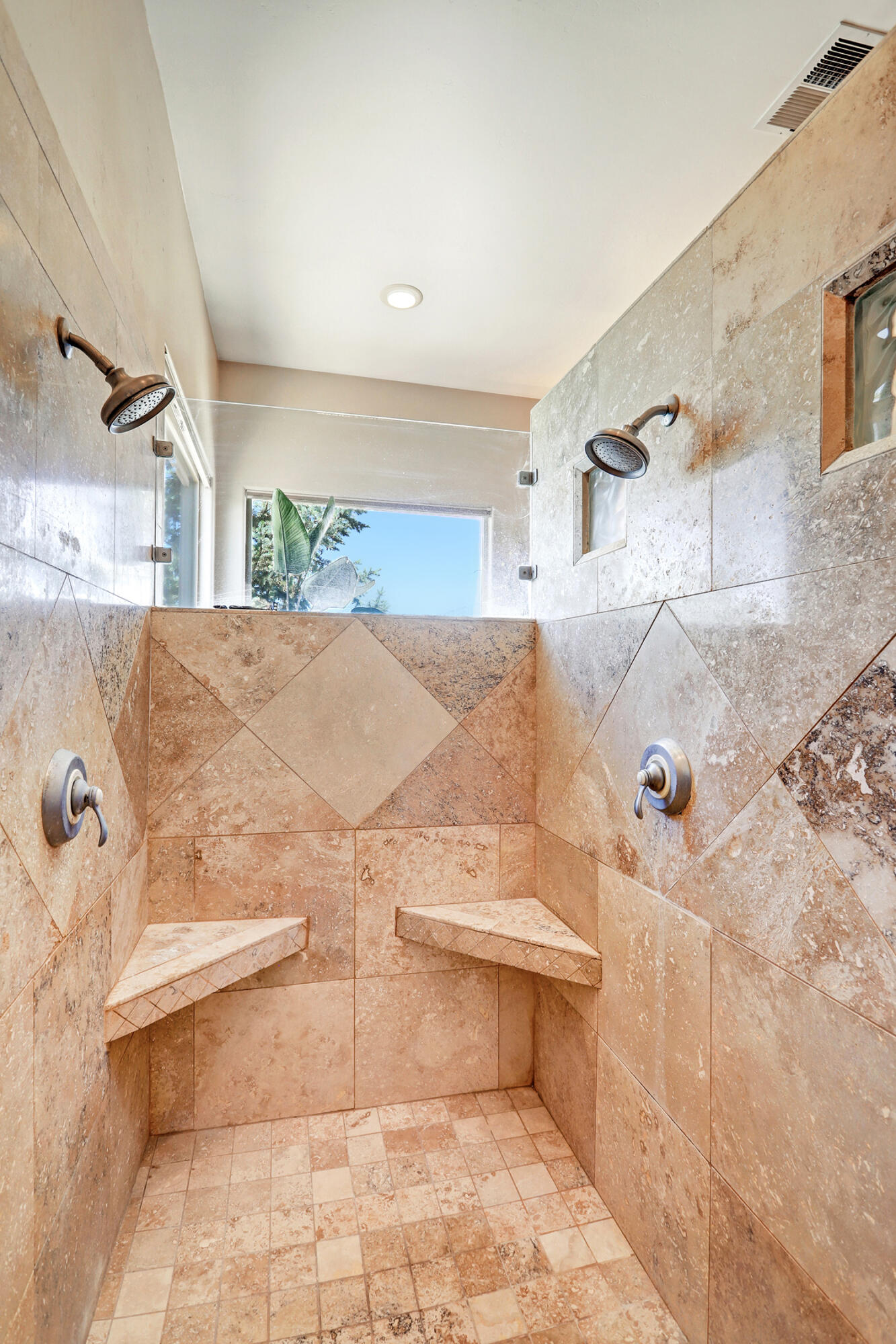 7335 BLUE MOON Lane NE