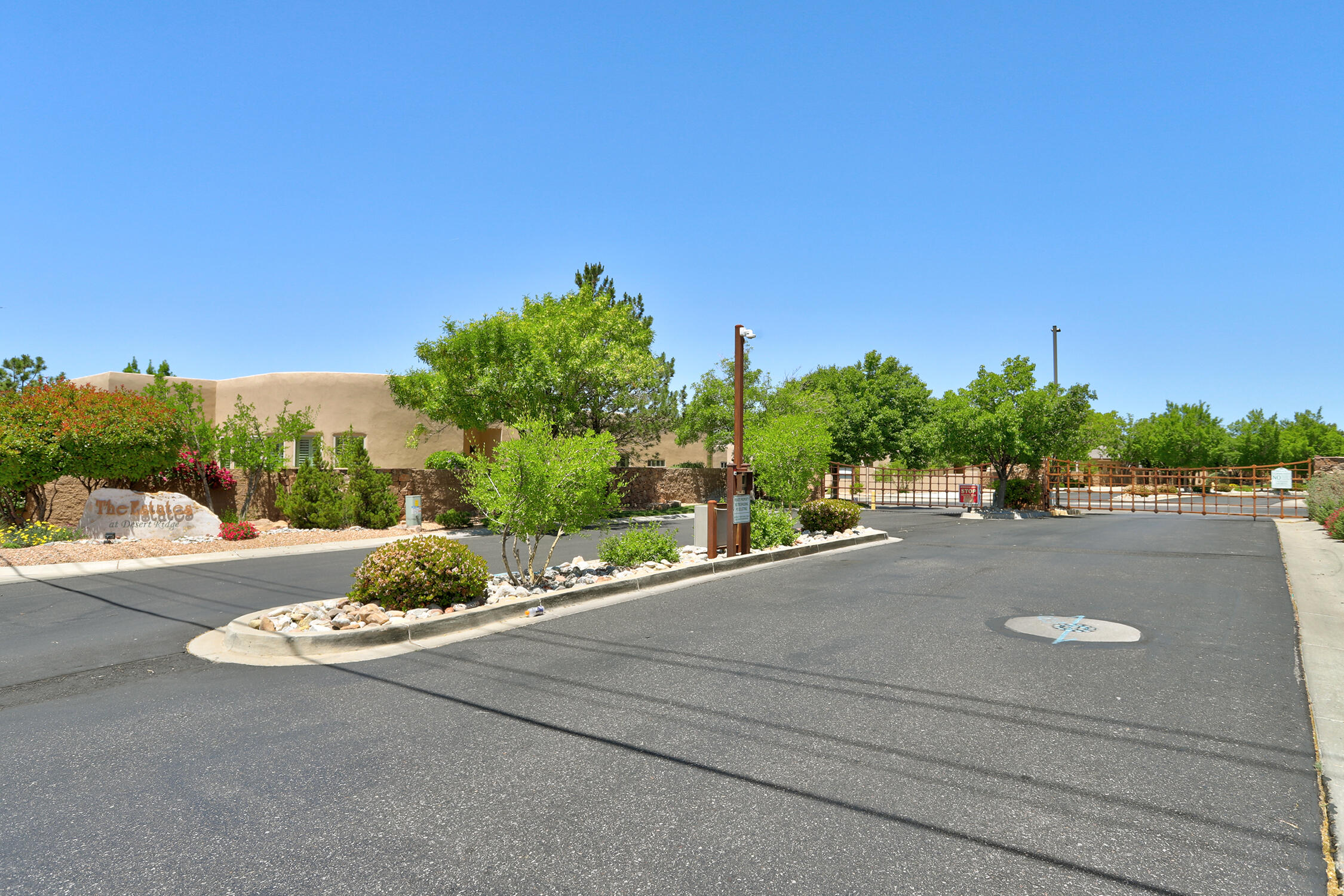 7335 BLUE MOON Lane NE