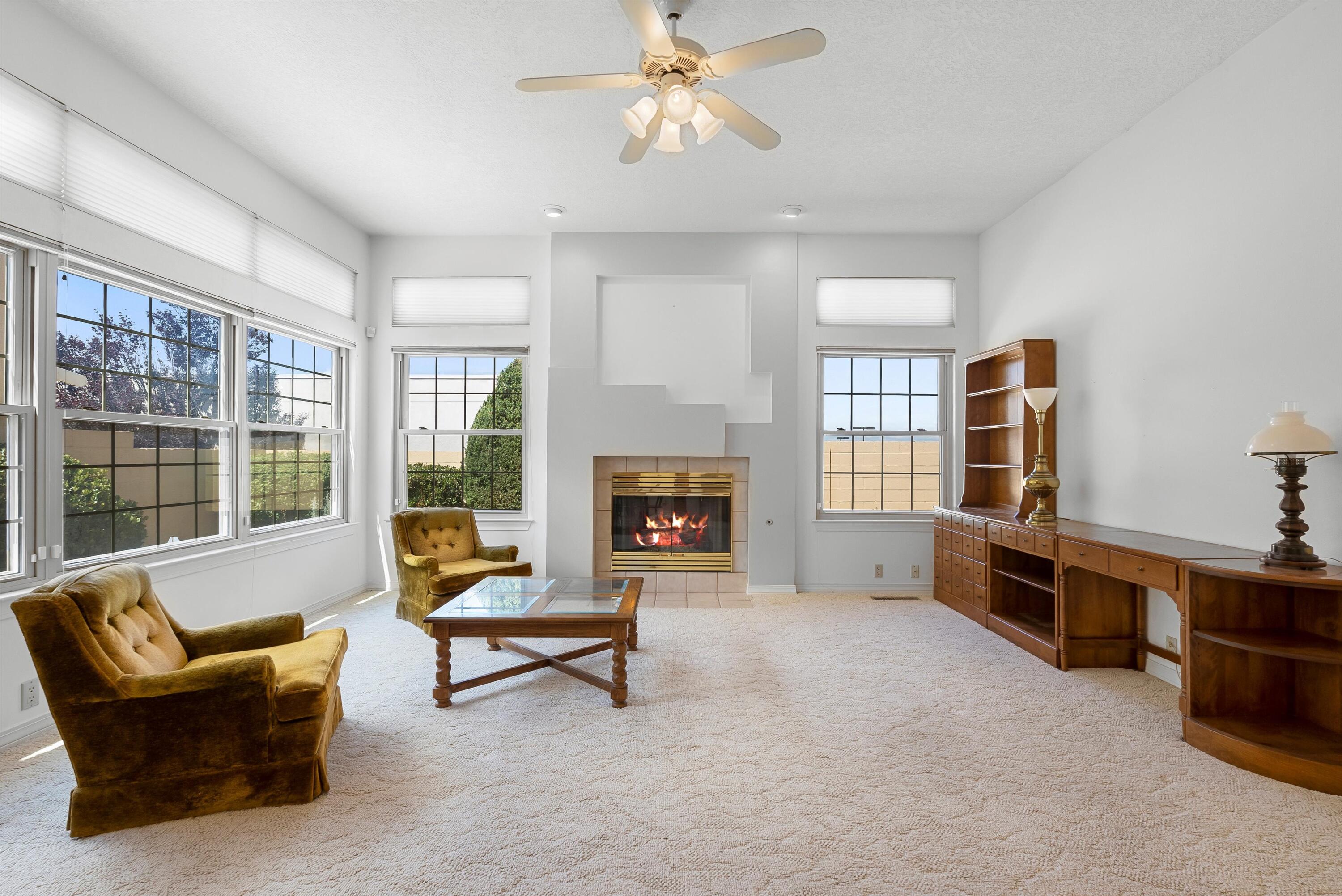 7913 WOODRIDGE Drive NE