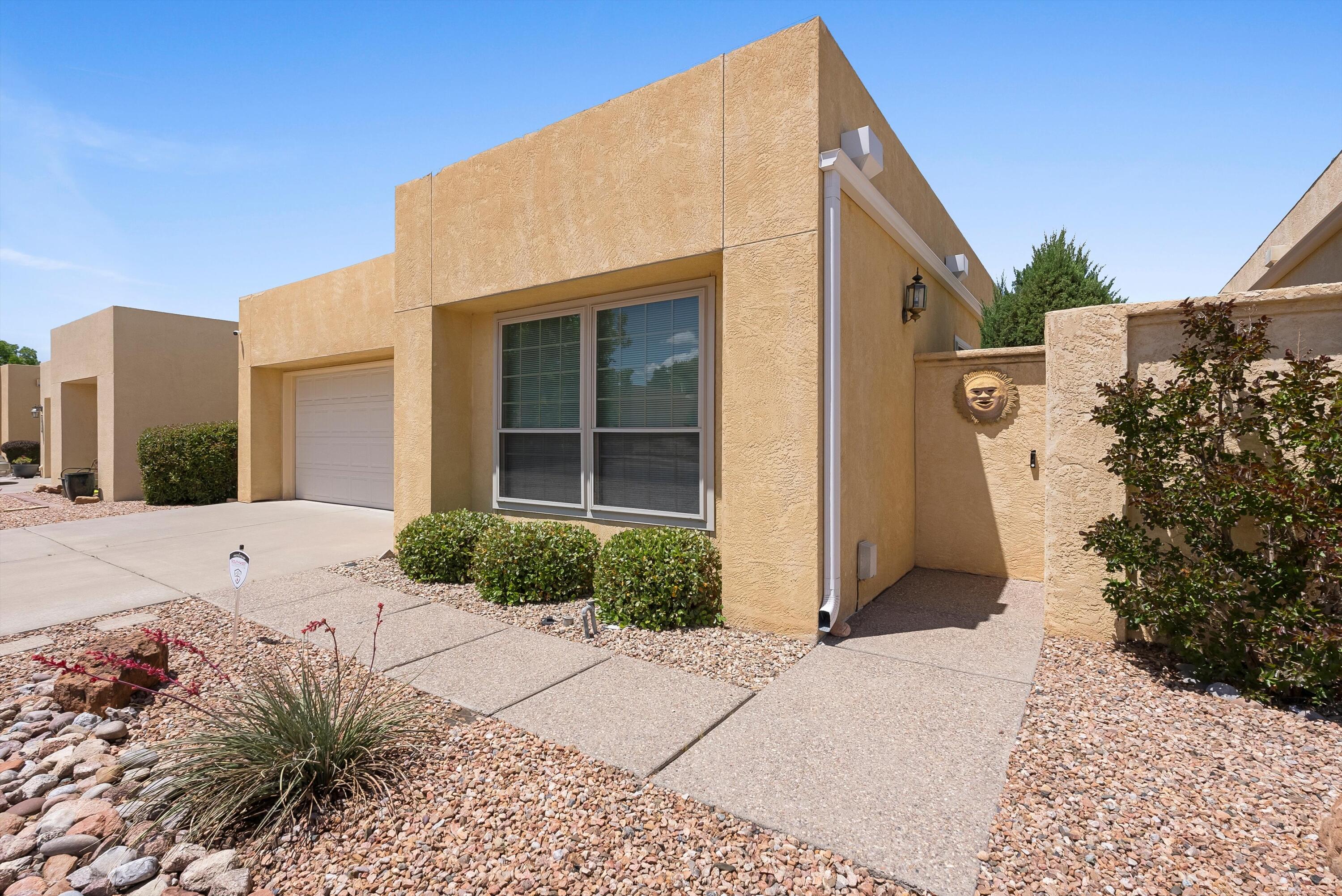 7913 WOODRIDGE Drive NE