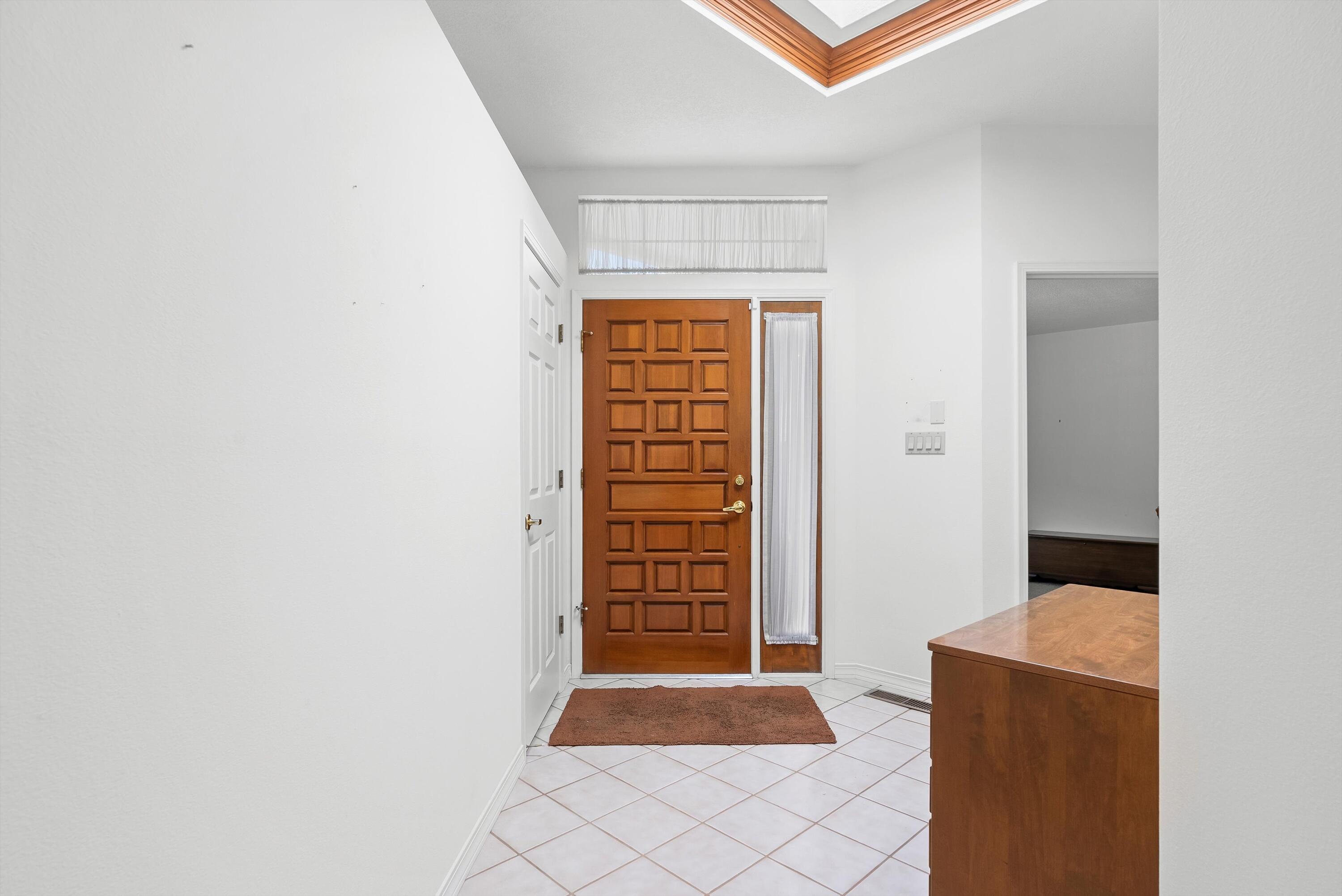 7913 WOODRIDGE Drive NE