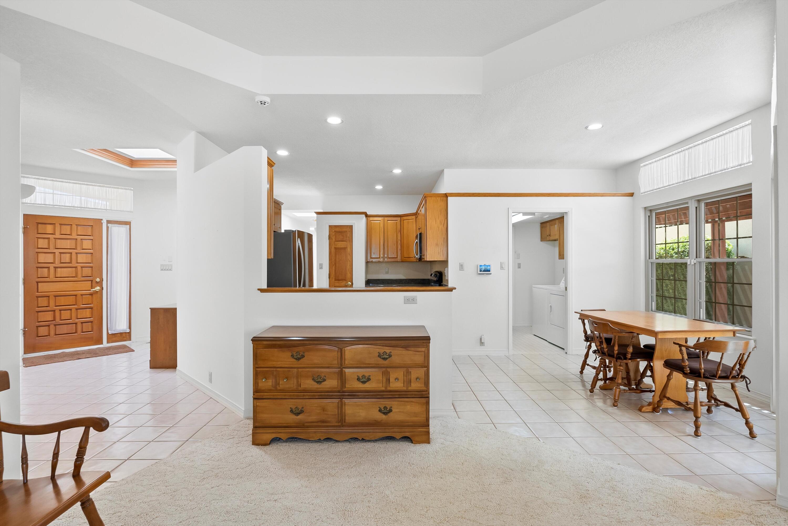 7913 WOODRIDGE Drive NE