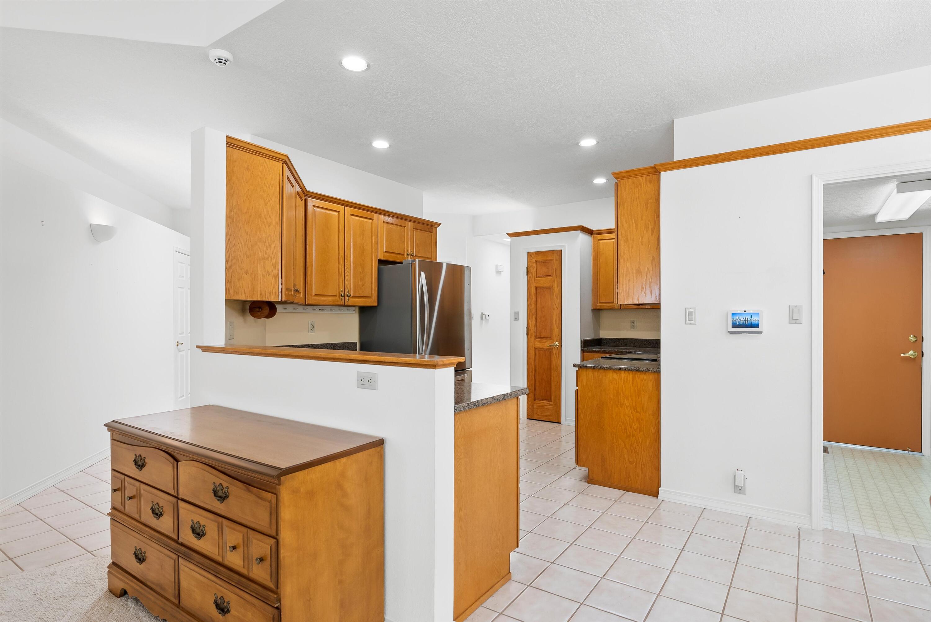 7913 WOODRIDGE Drive NE