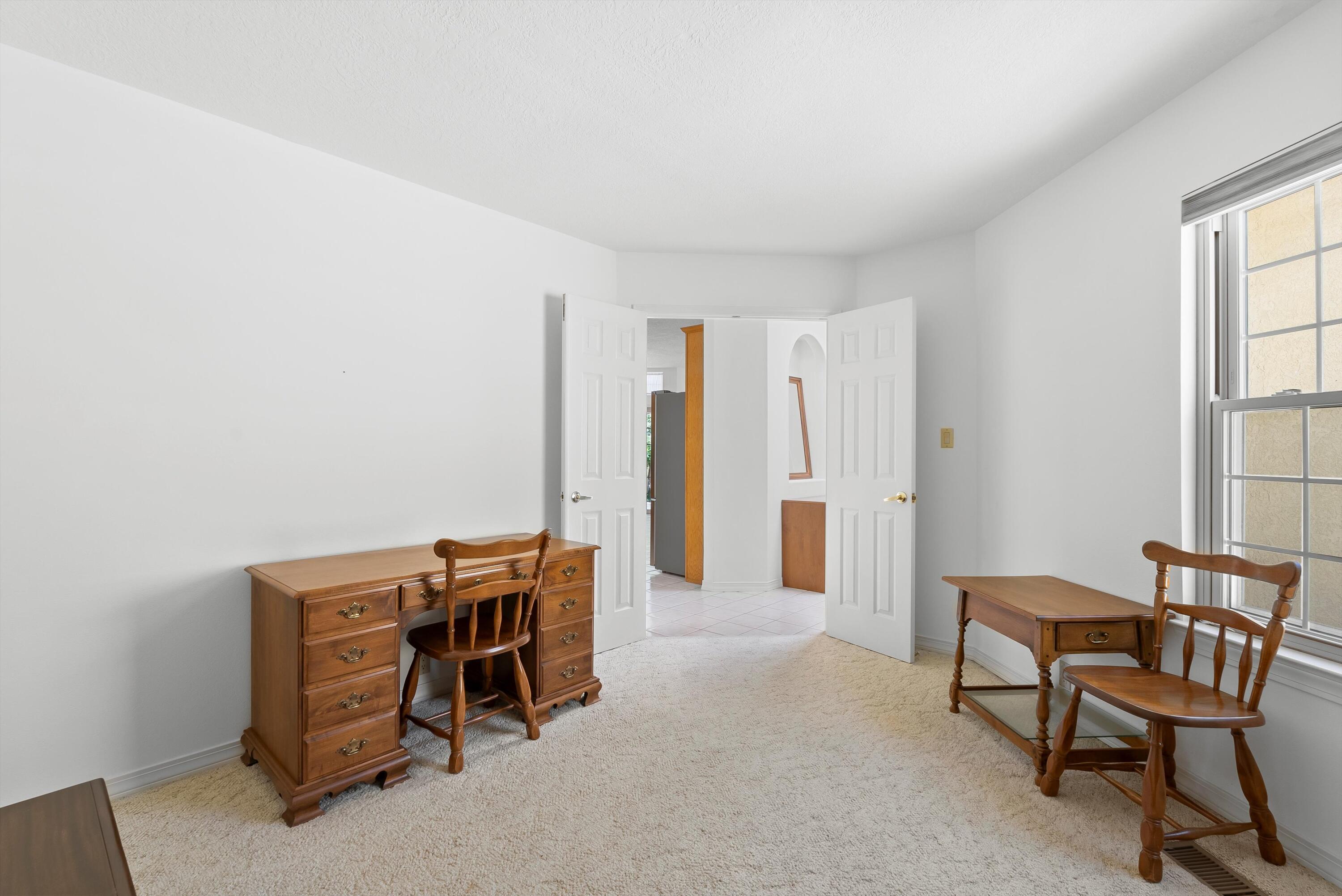 7913 WOODRIDGE Drive NE