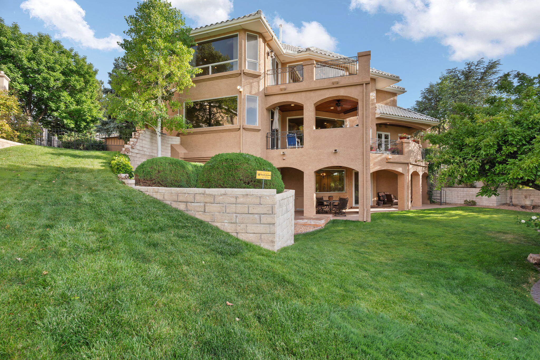 11611 PAGANICA Way NE