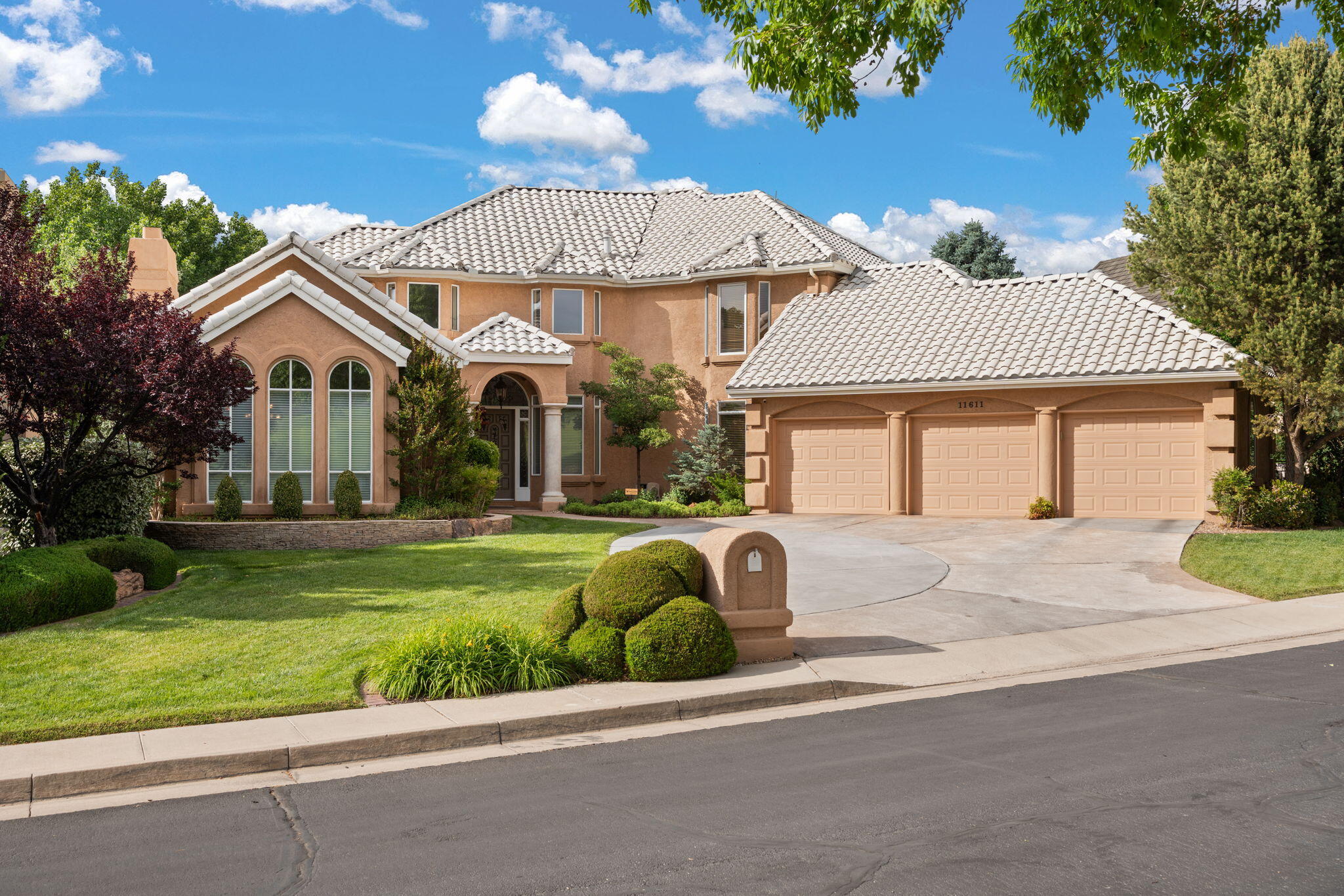 11611 PAGANICA Way NE