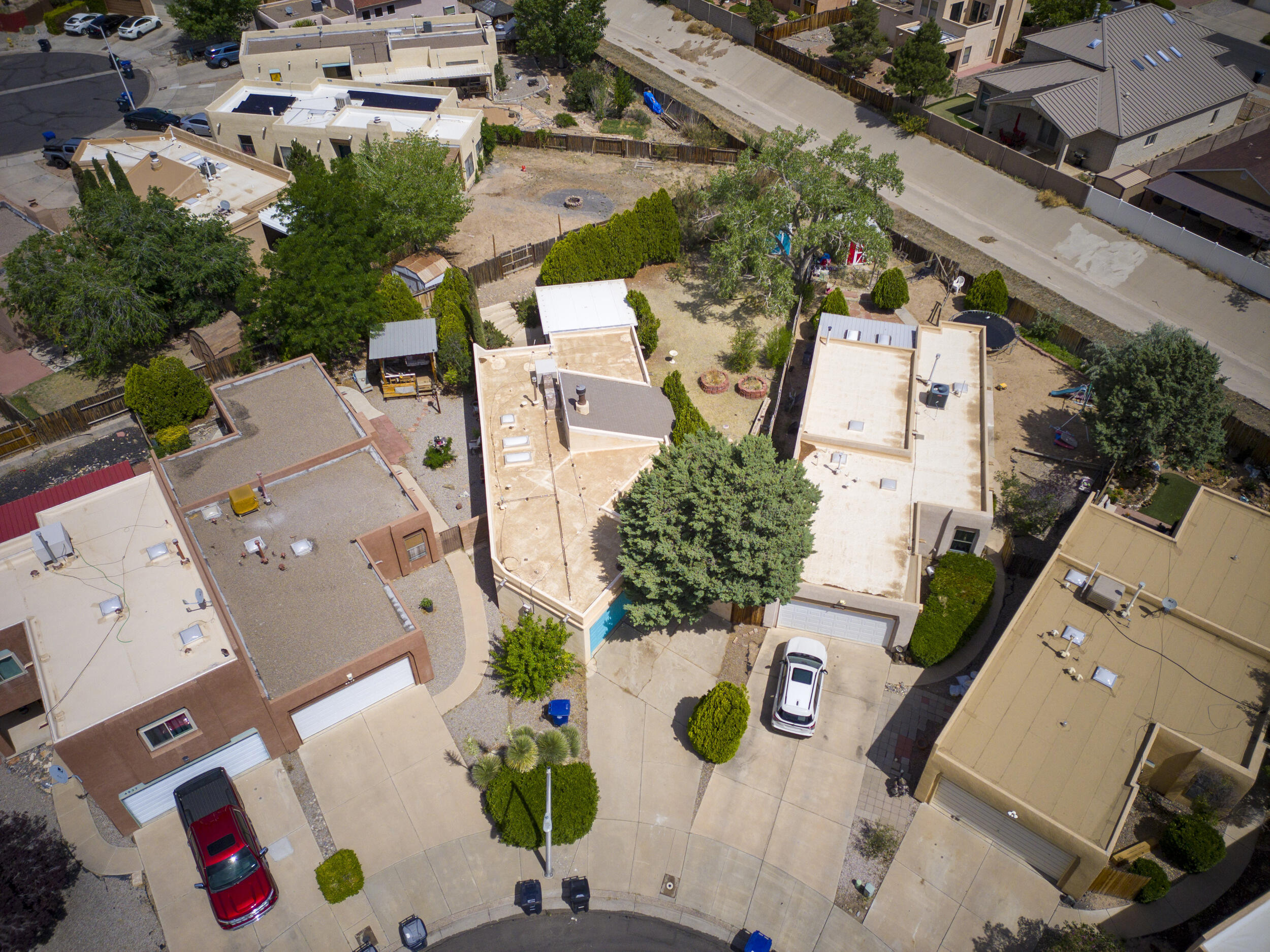 6549 CLIFFROSE Road NW