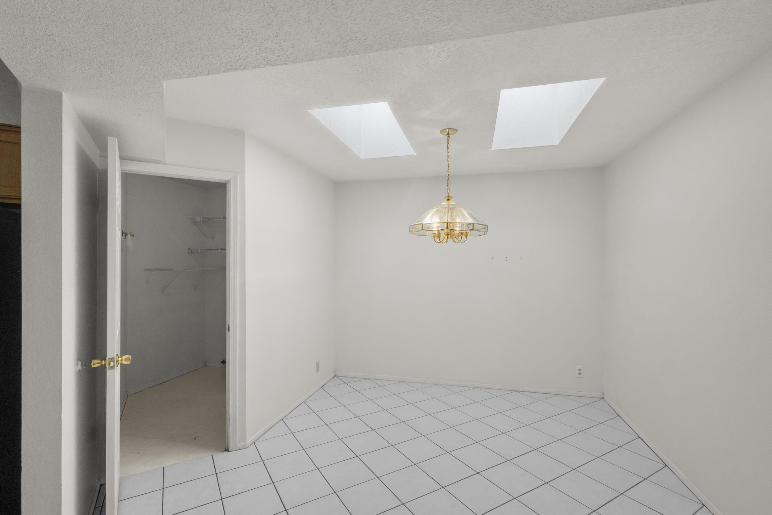 6549 CLIFFROSE Road NW