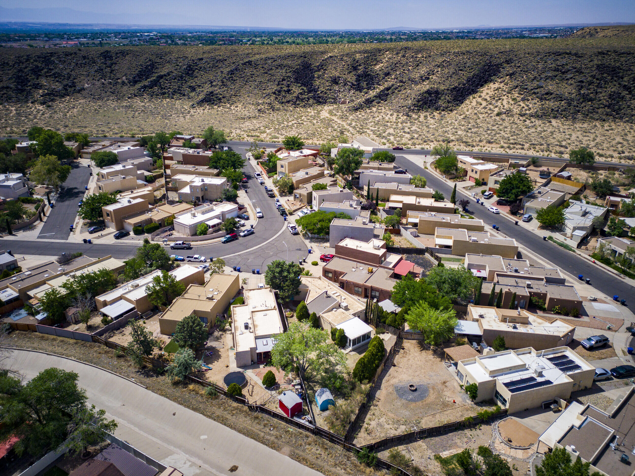 6549 CLIFFROSE Road NW