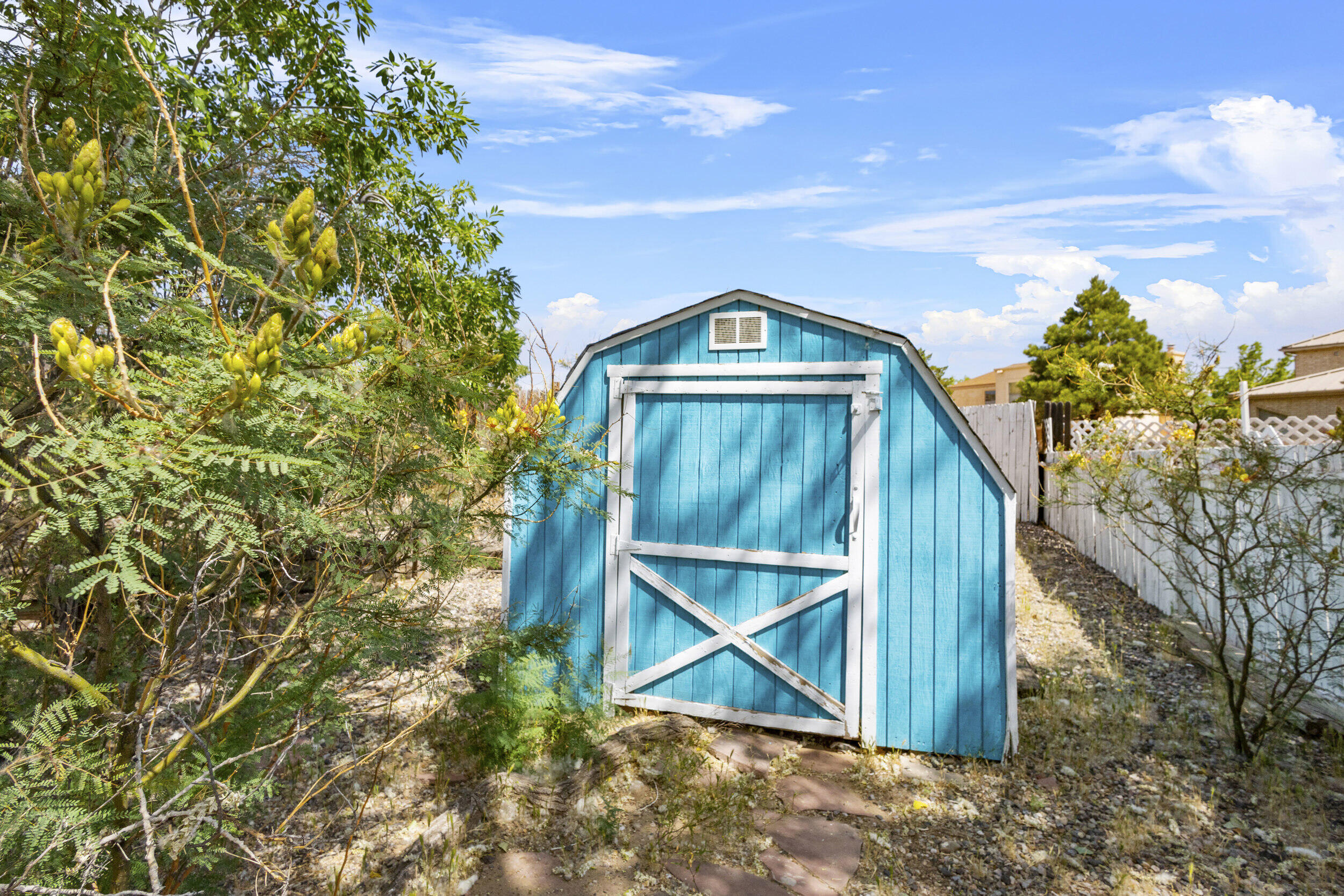 6549 CLIFFROSE Road NW